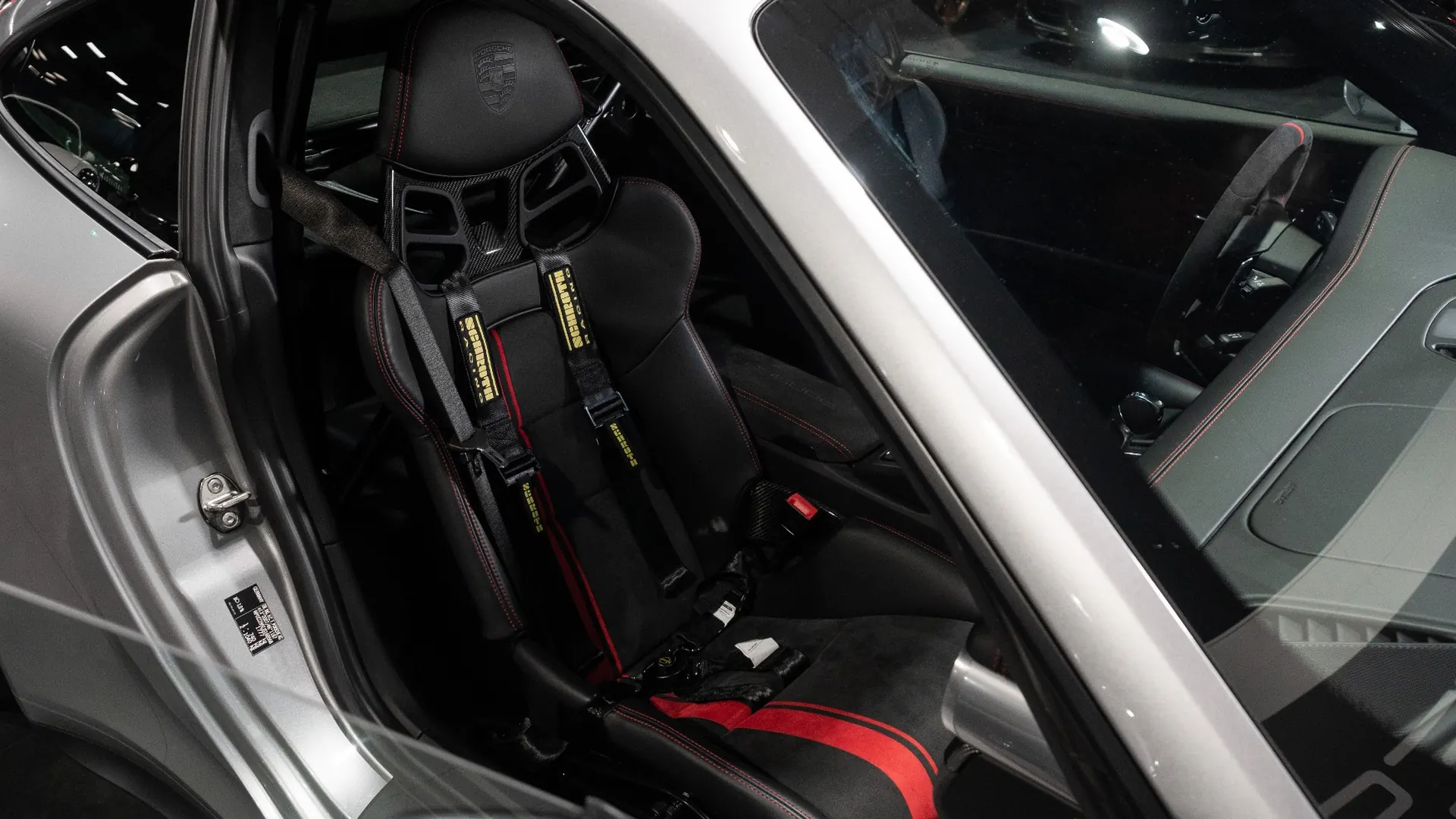 Porsche 911 — photo 10