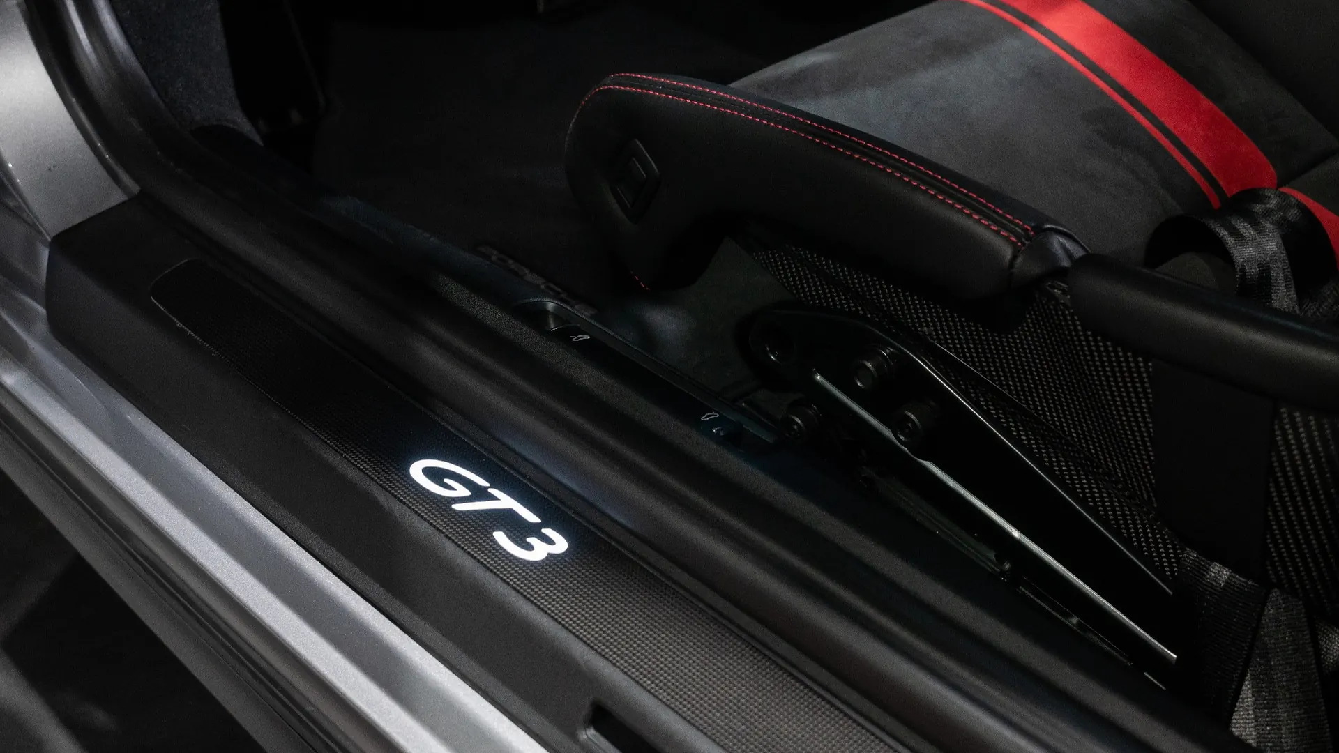 Porsche 911 — photo 13