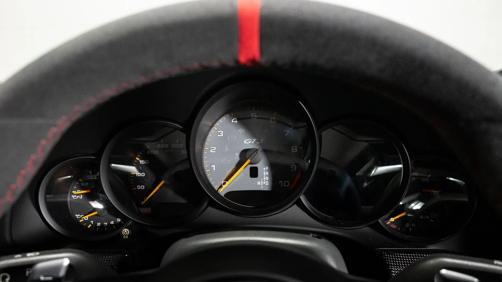 Porsche 911 — photo 17
