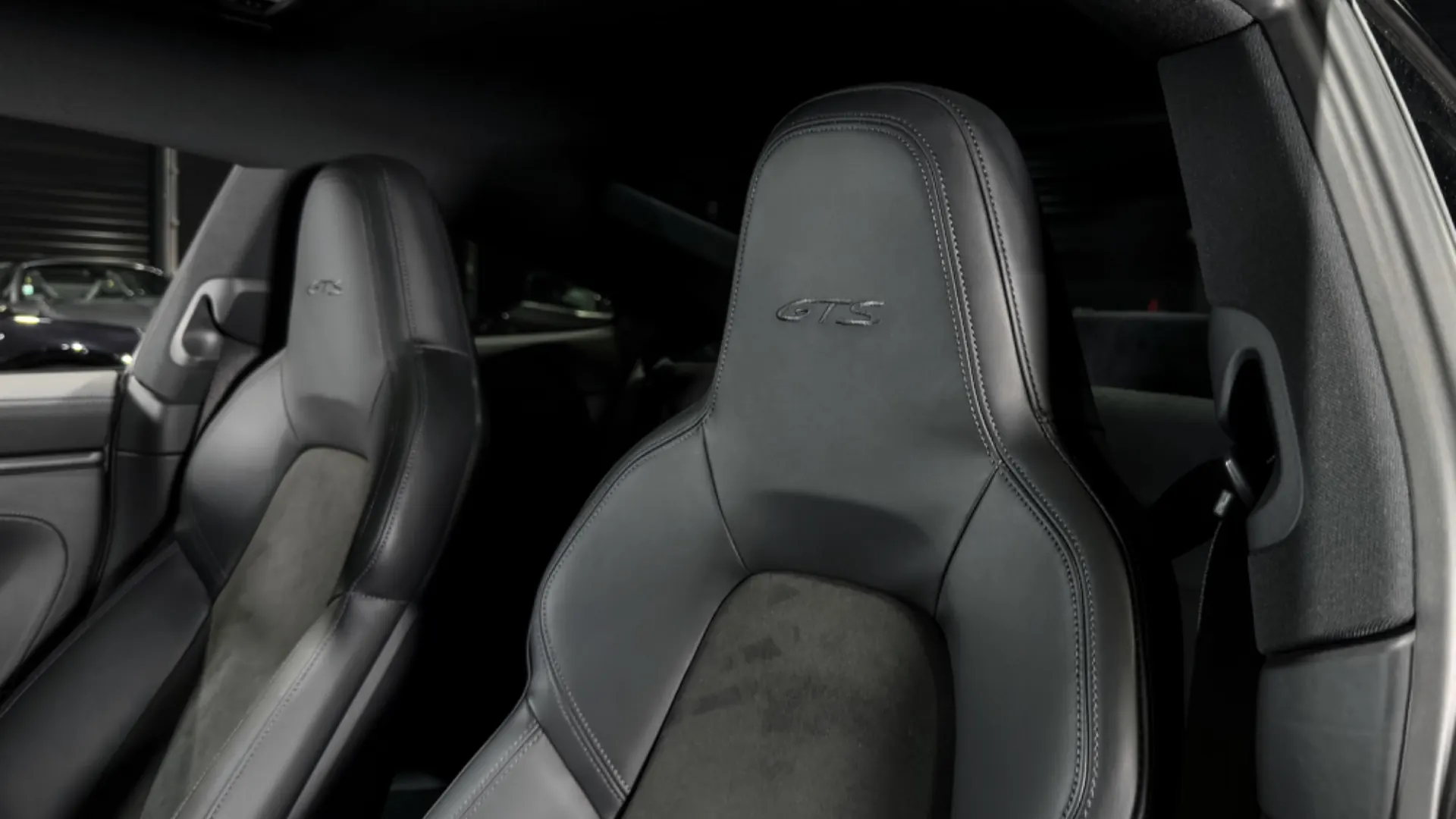 Porsche 911 — photo 11