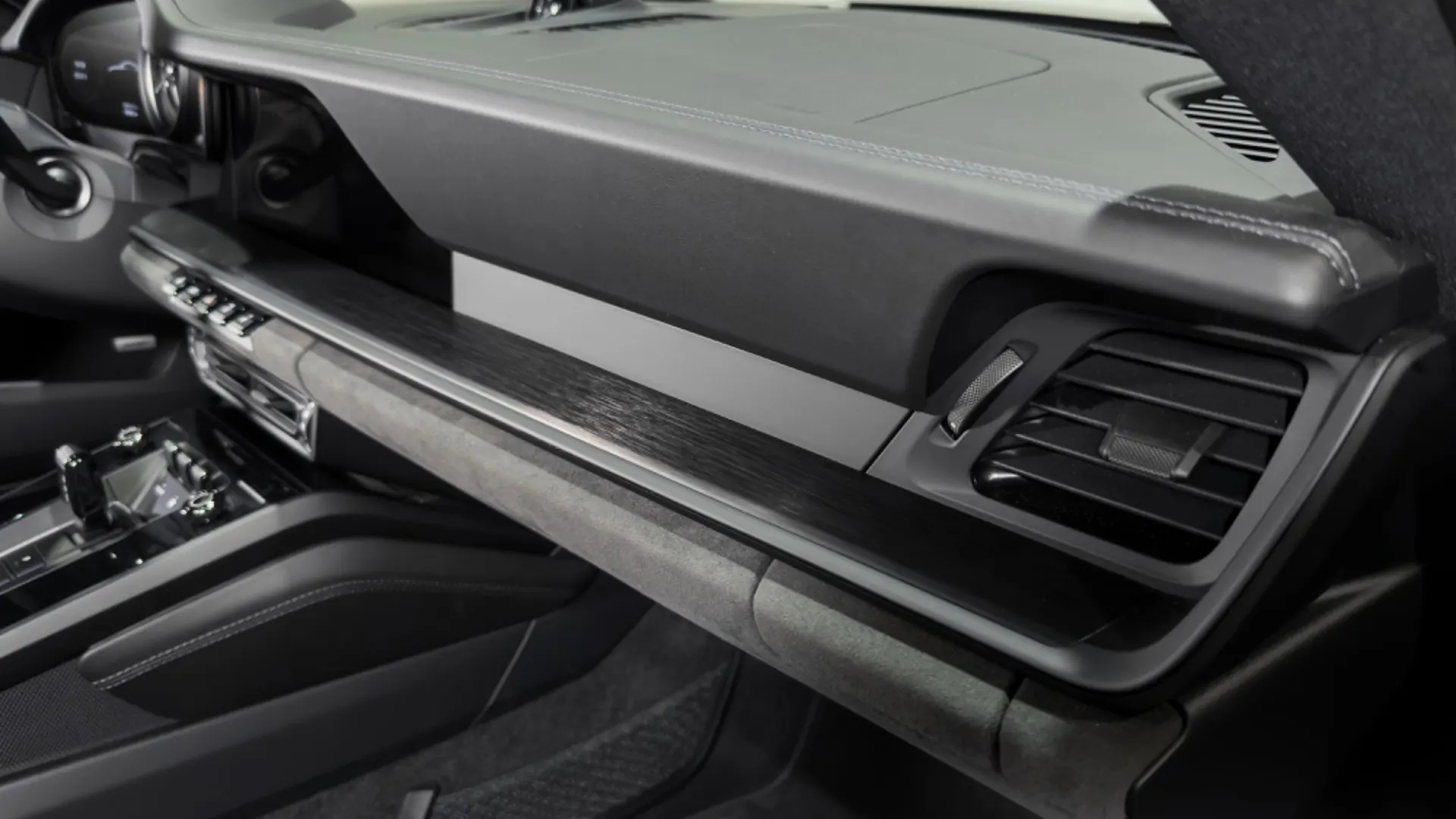 Porsche 911 — photo 13