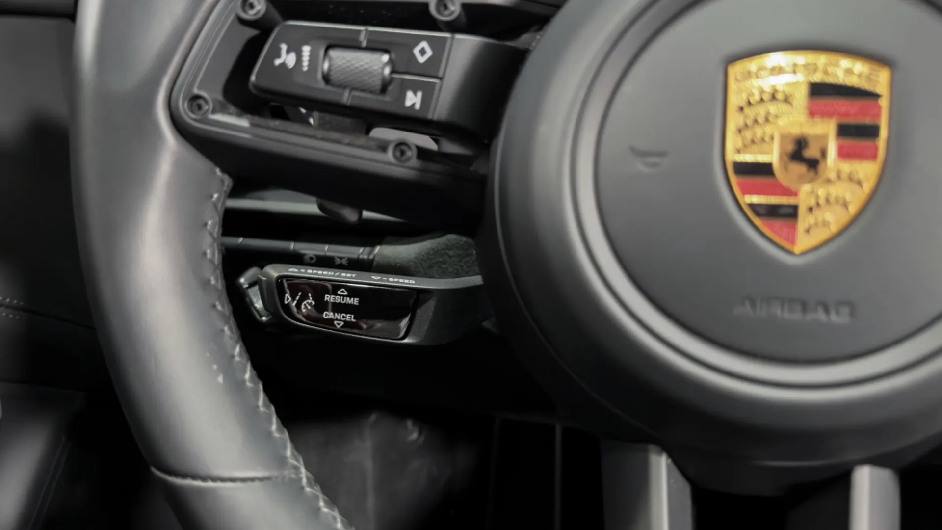 Porsche 911 — photo 15