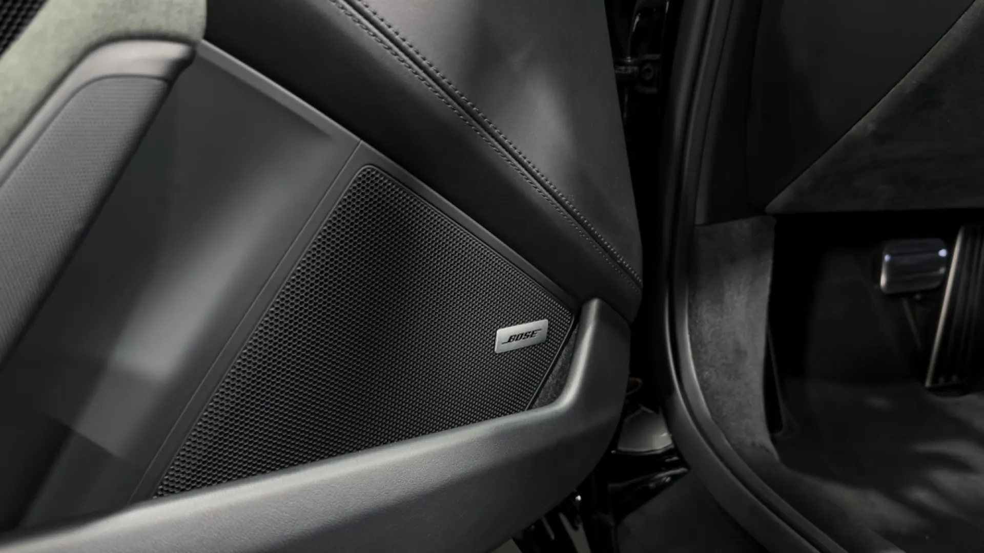Porsche 911 — photo 24