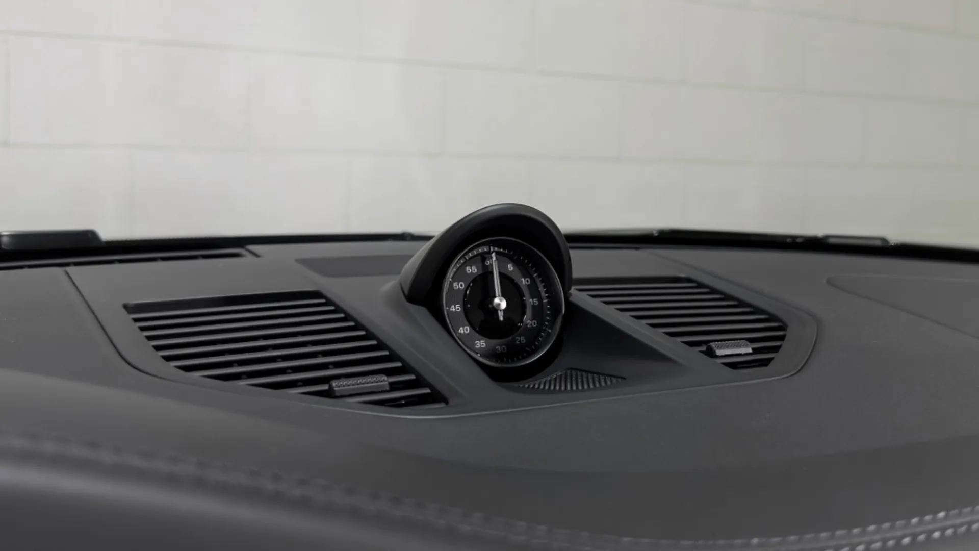 Porsche 911 — photo 17