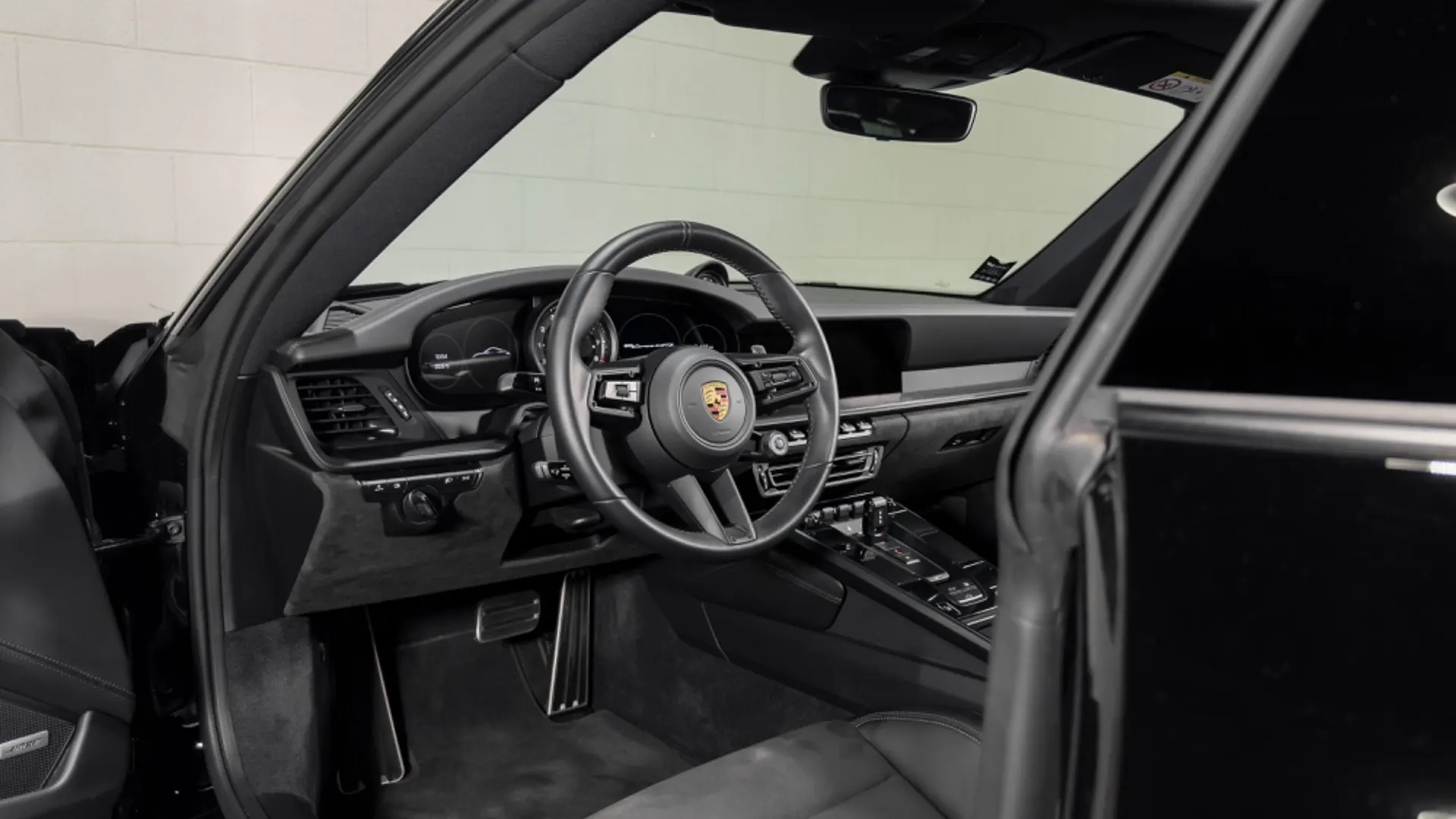 Porsche 911 — photo 25