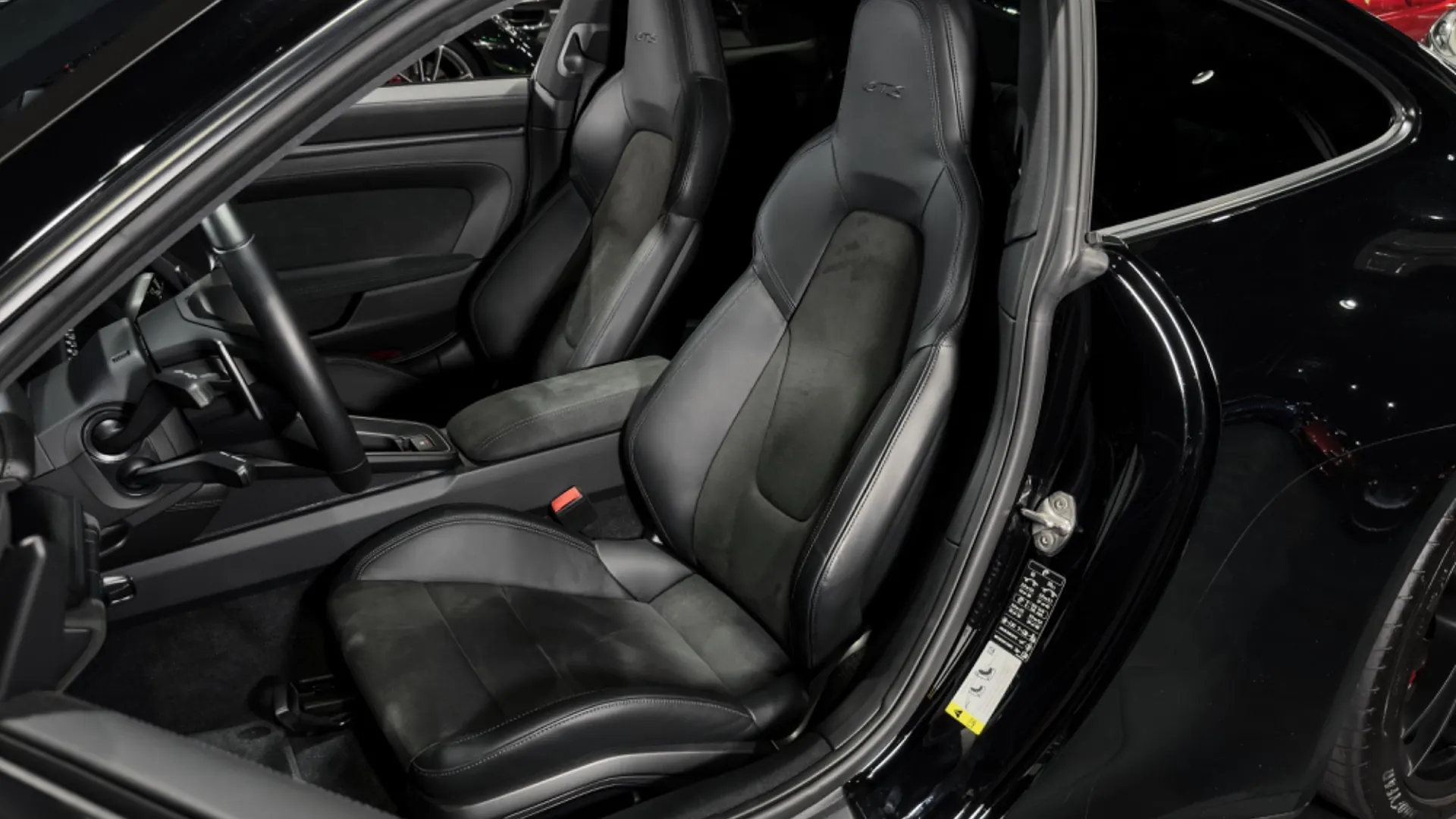 Porsche 911 — photo 10