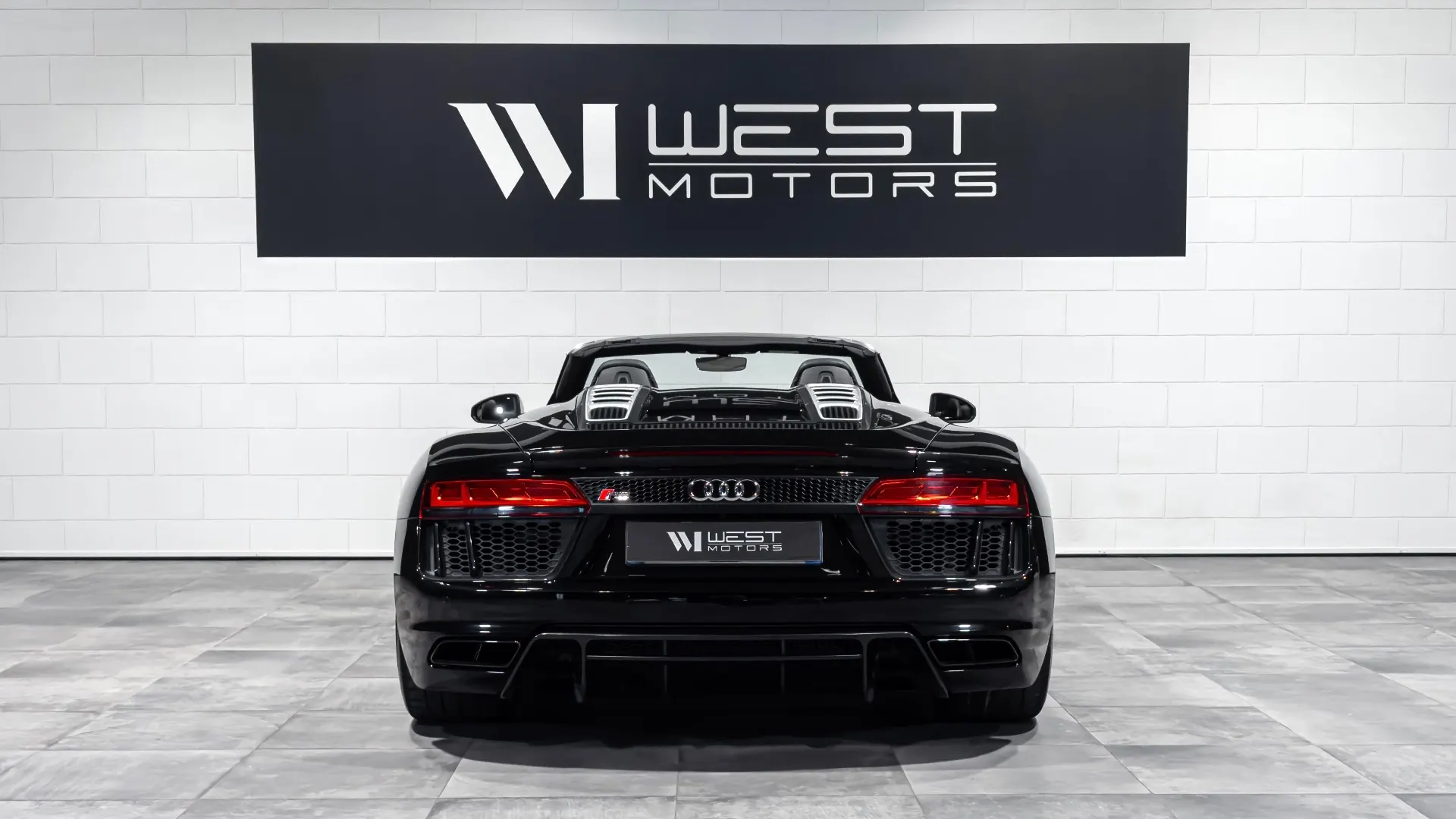 Audi R8 — photo 6
