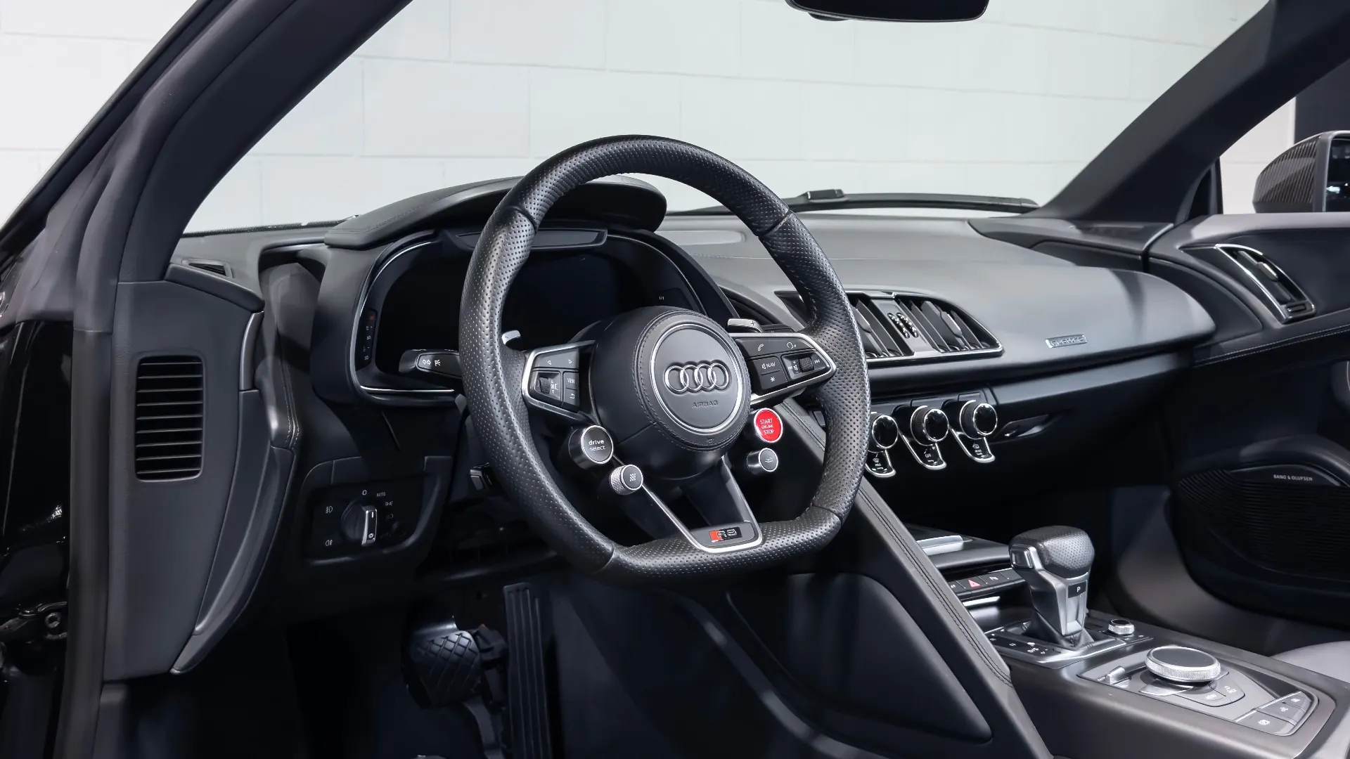 Audi R8 — photo 28
