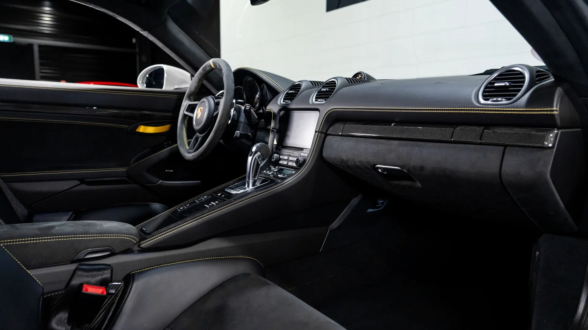 Porsche 718 — photo 13