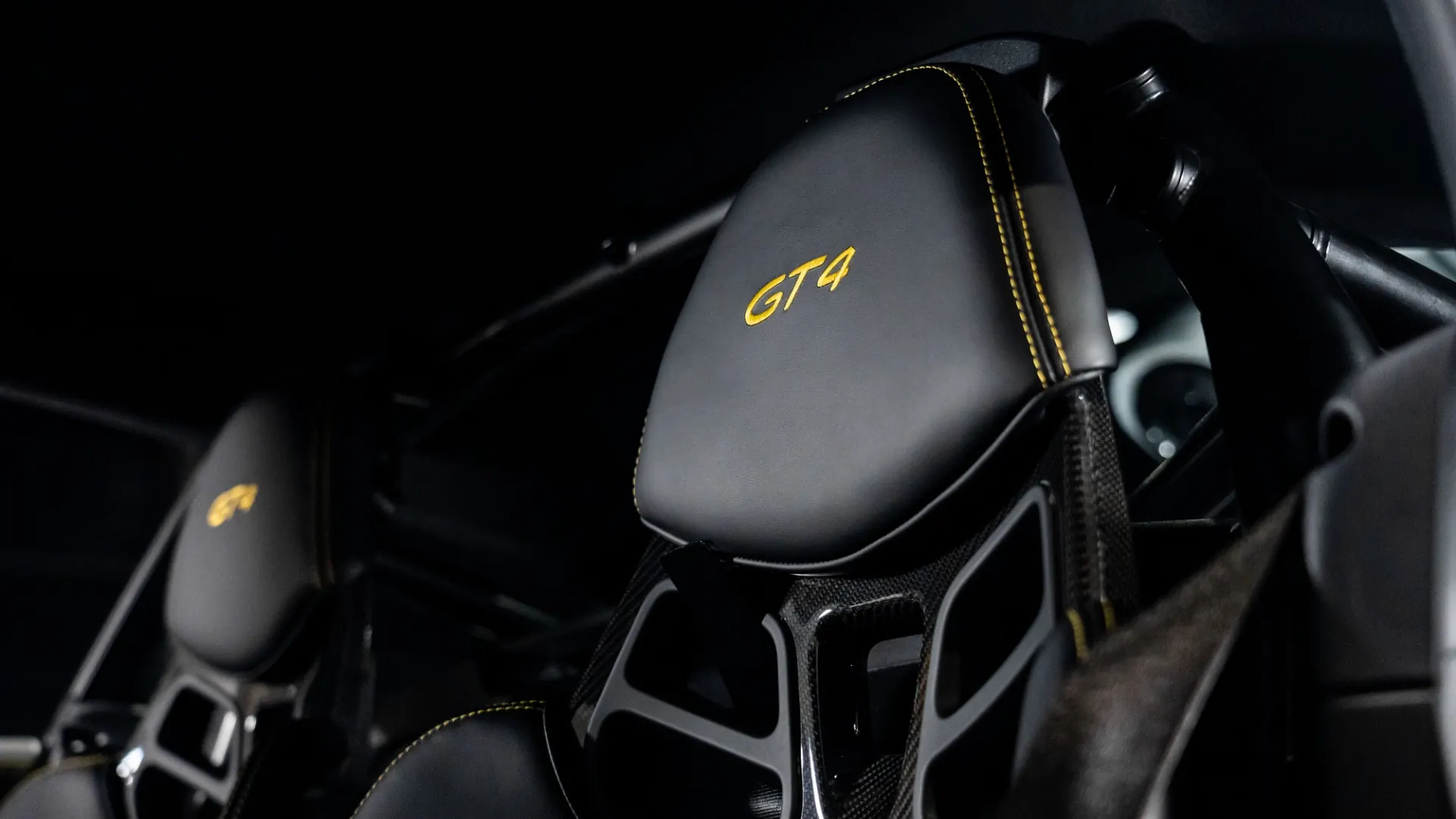 Porsche 718 — photo 11