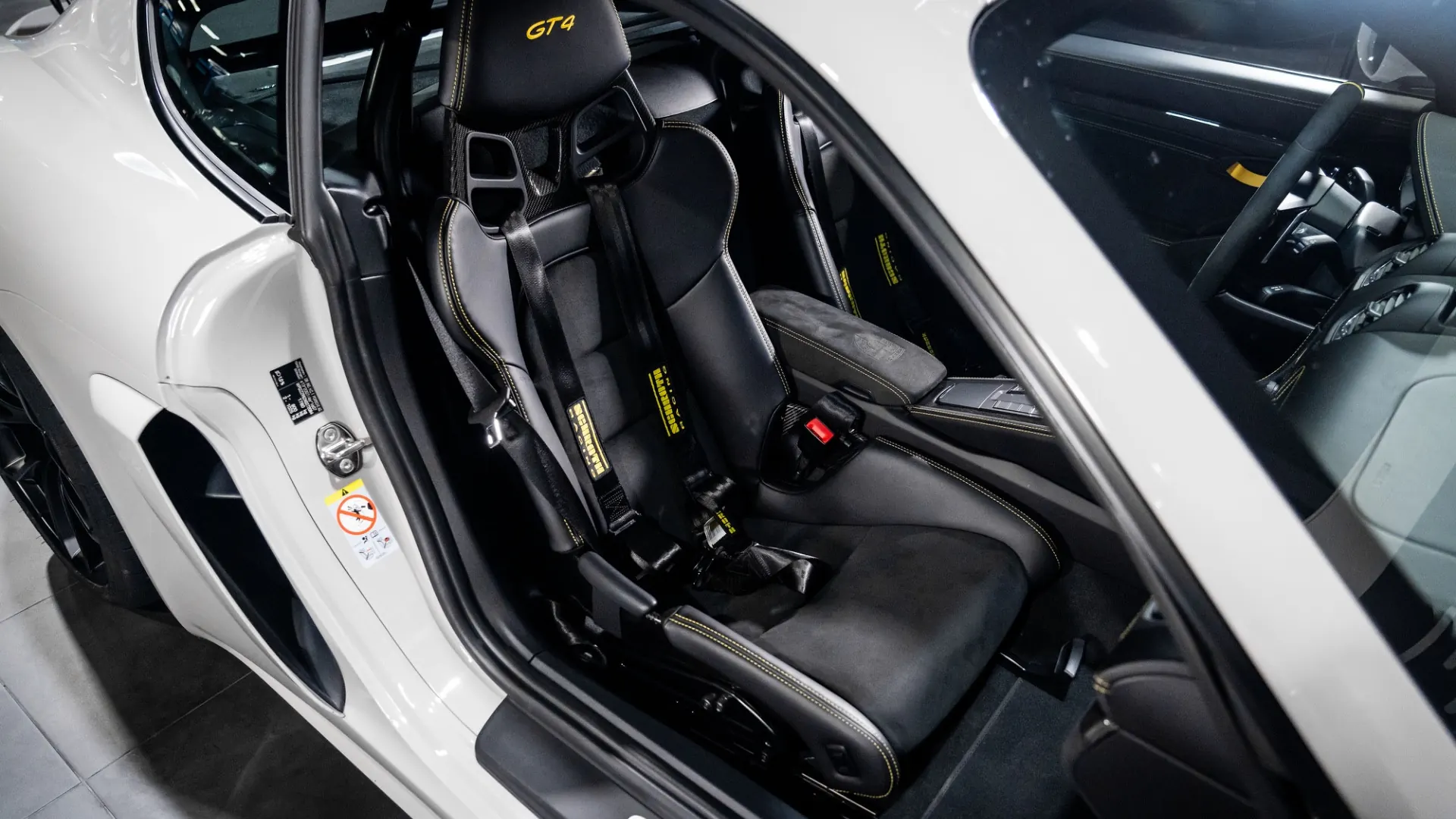 Porsche 718 — photo 9