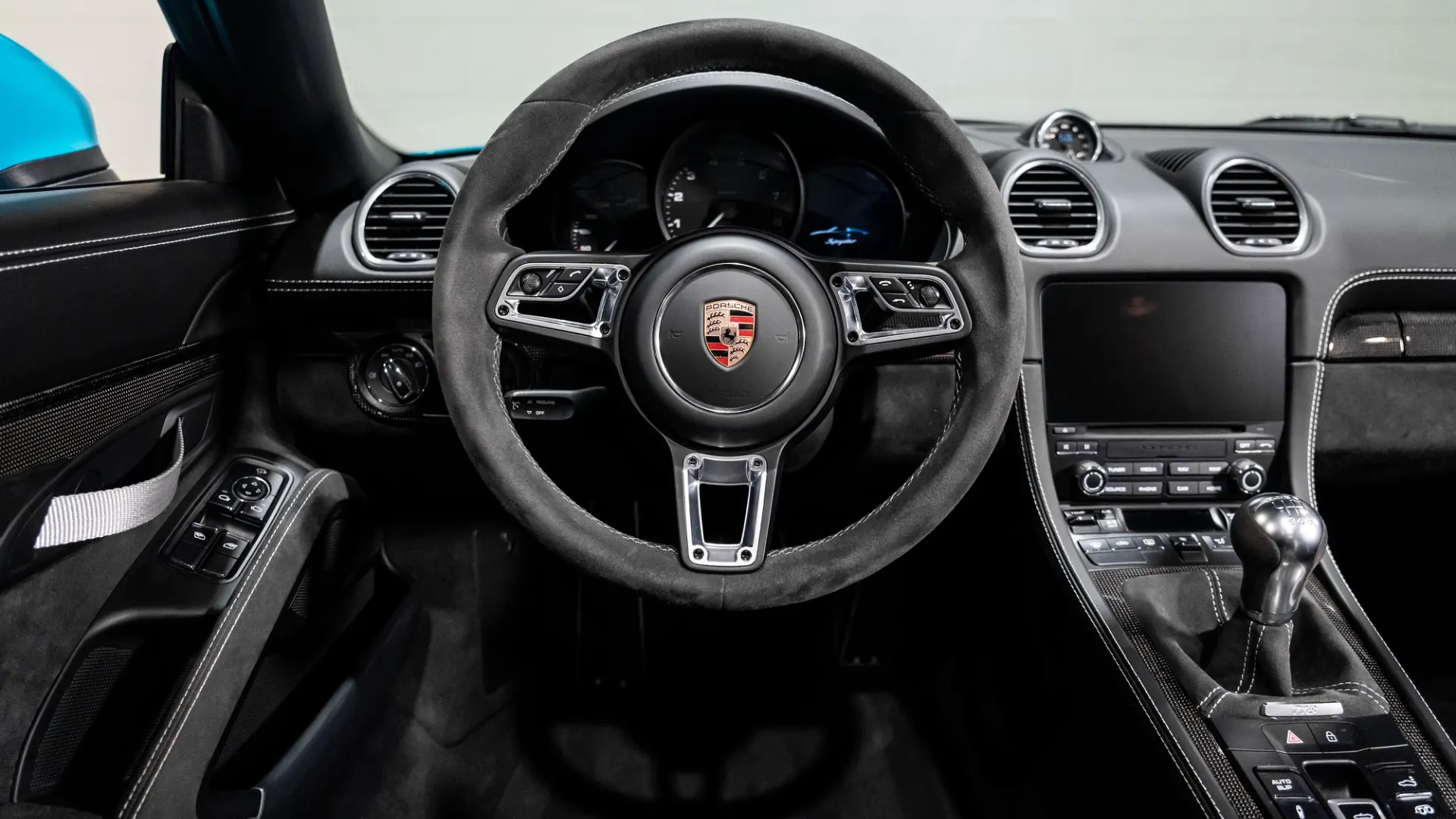 Porsche 718 — photo 16