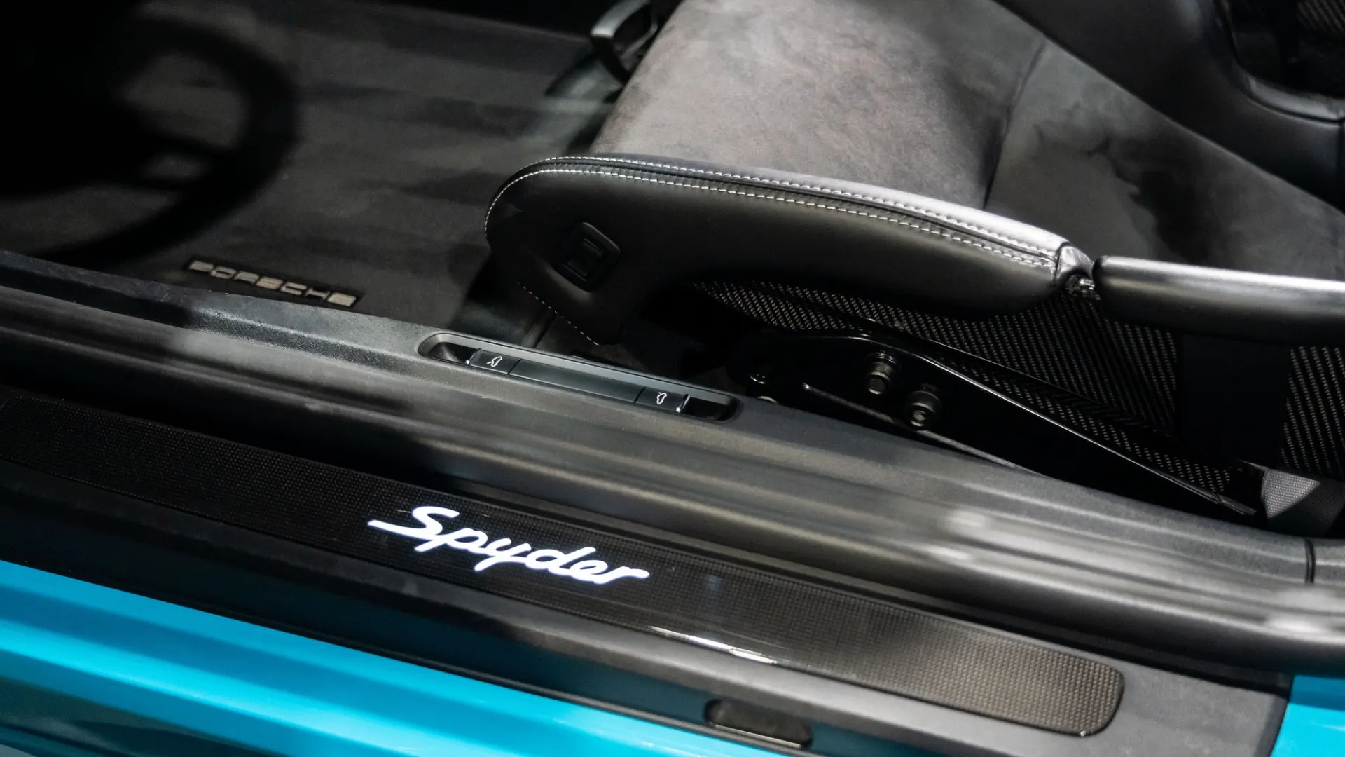Porsche 718 — photo 30