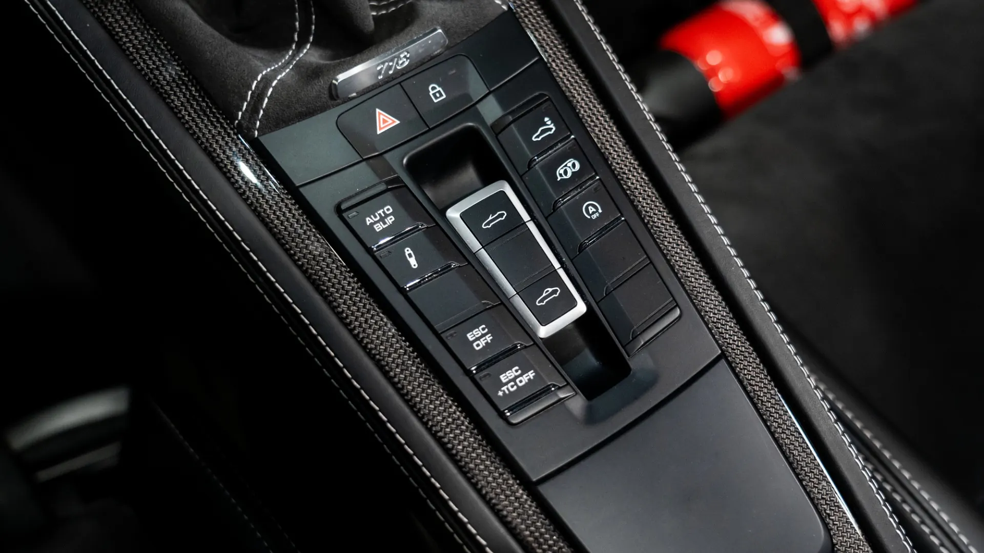 Porsche 718 — photo 26