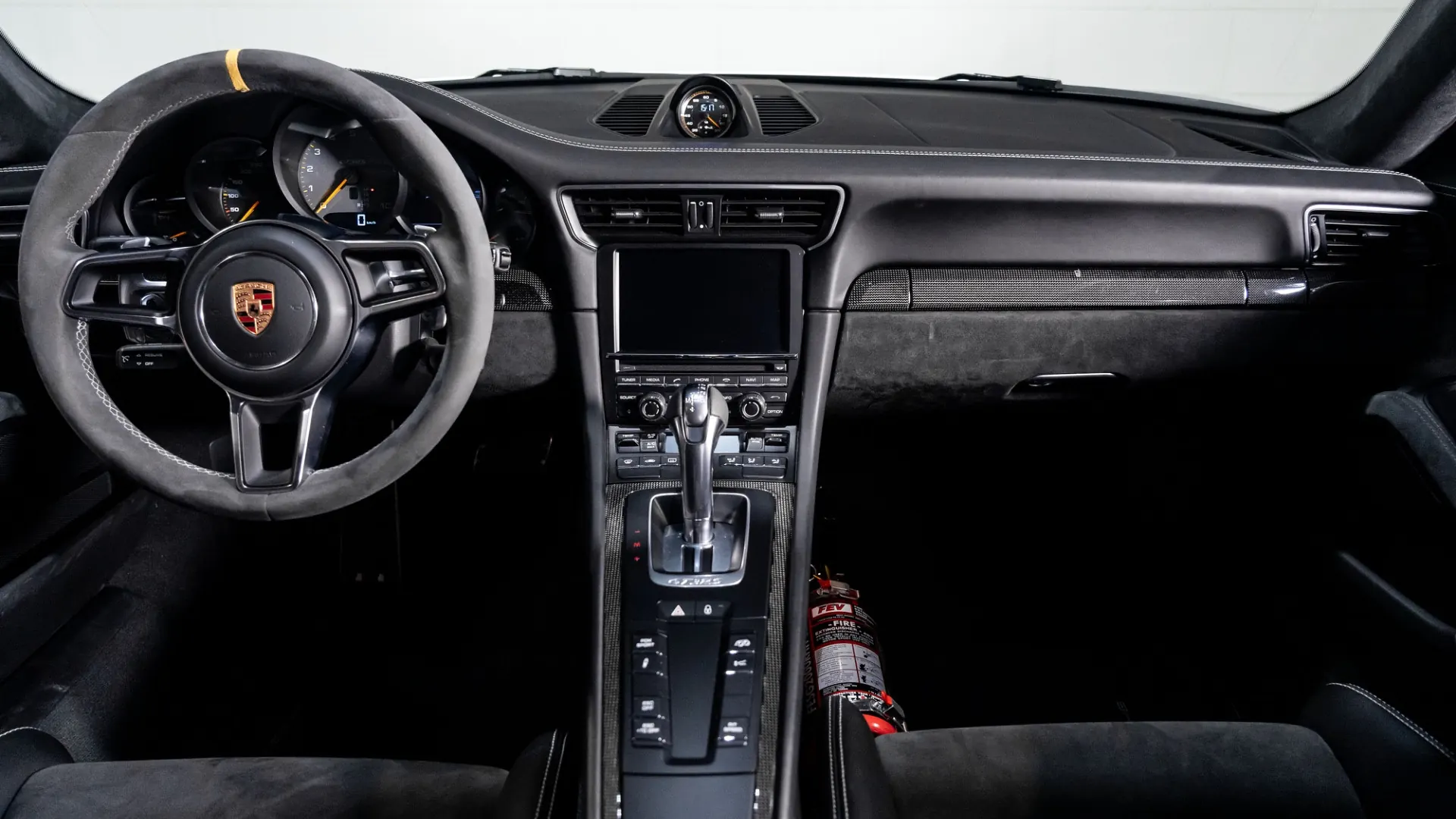 Porsche 911 — photo 8