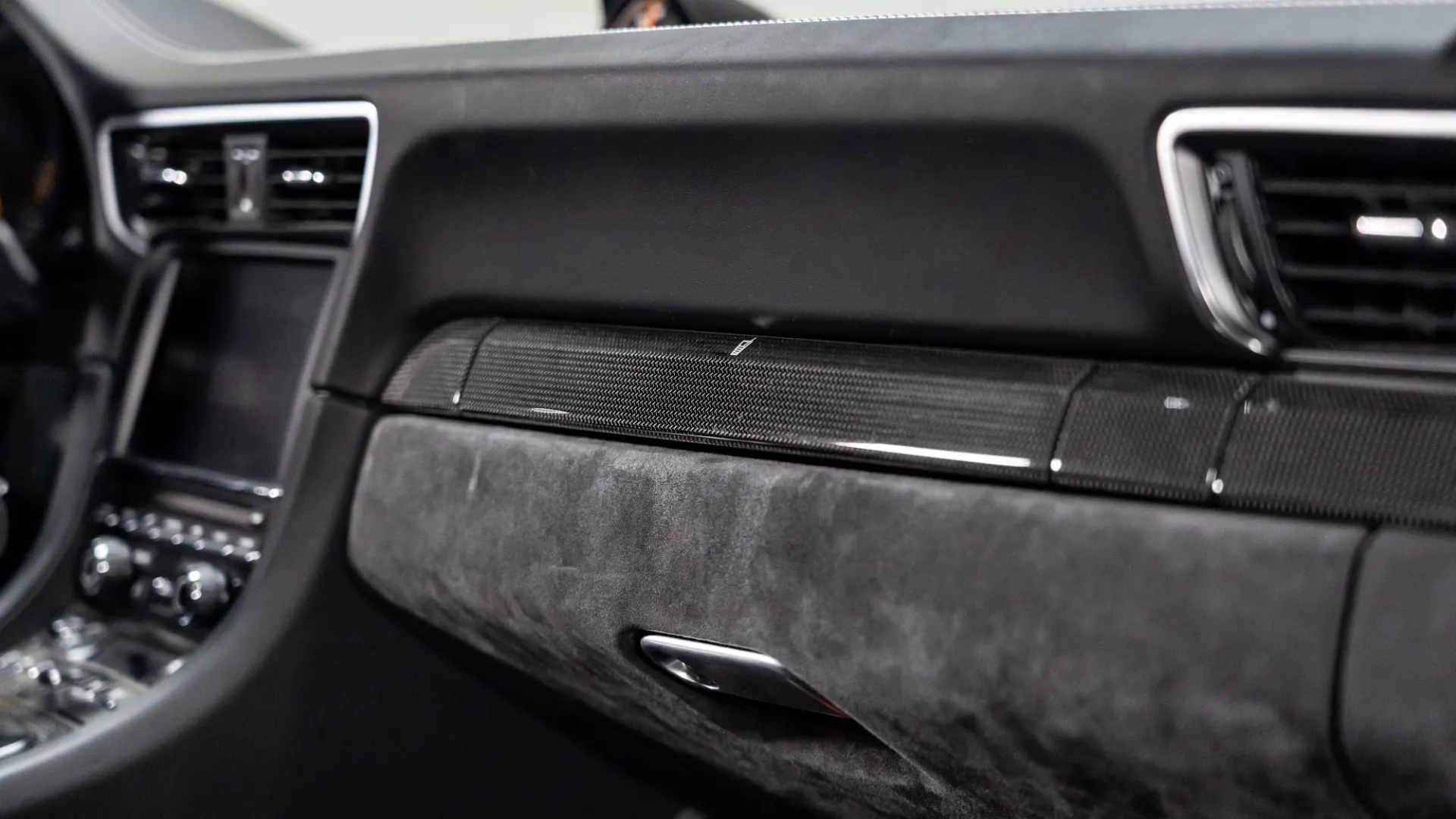 Porsche 911 — photo 16