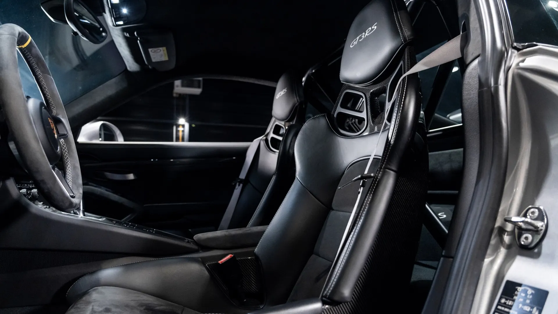 Porsche 911 — photo 12