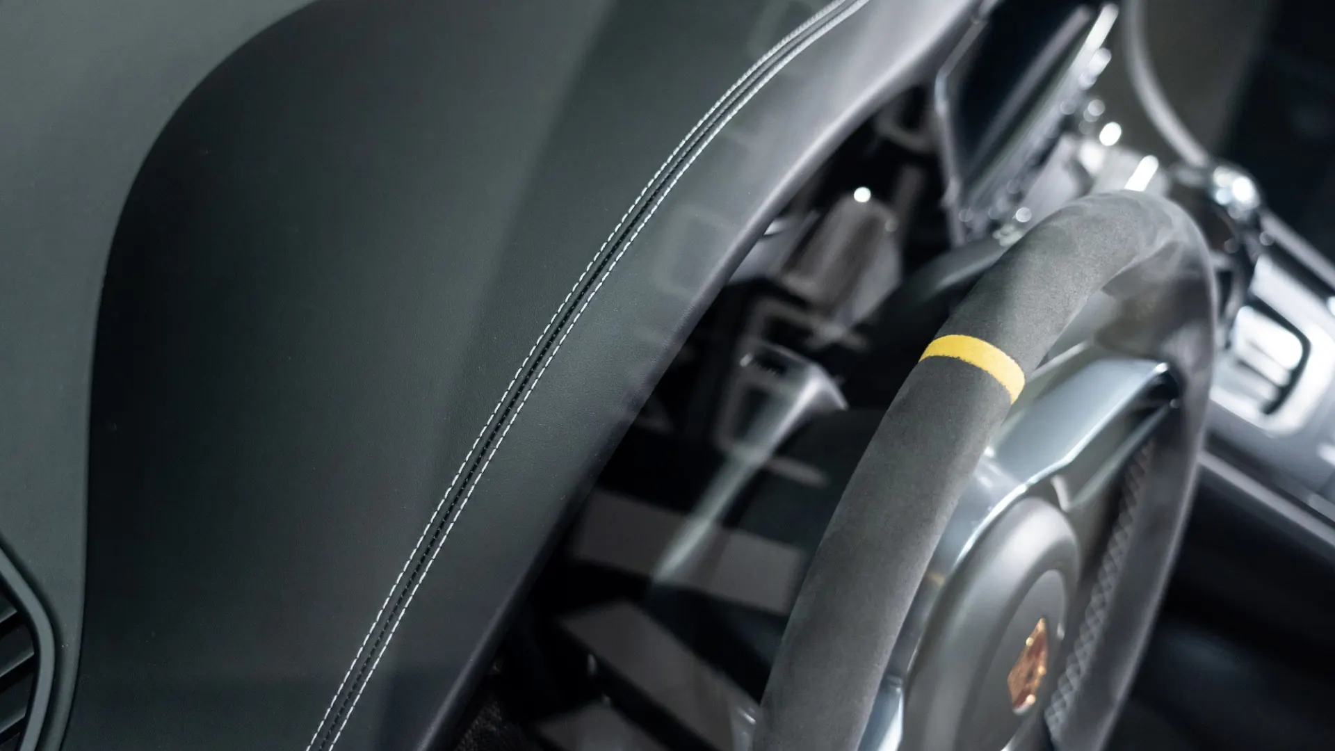 Porsche 911 — photo 20