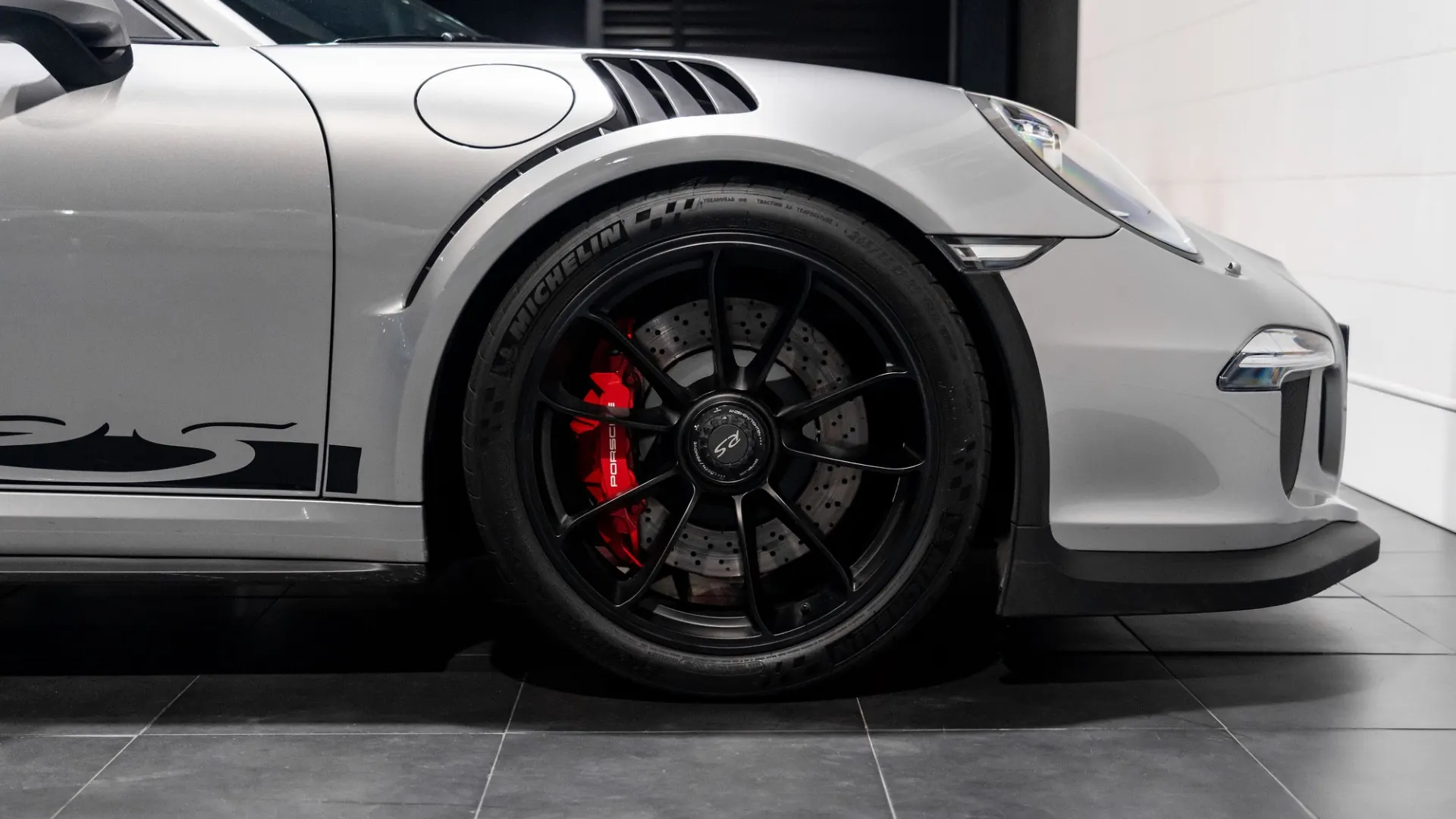 Porsche 911 — photo 7