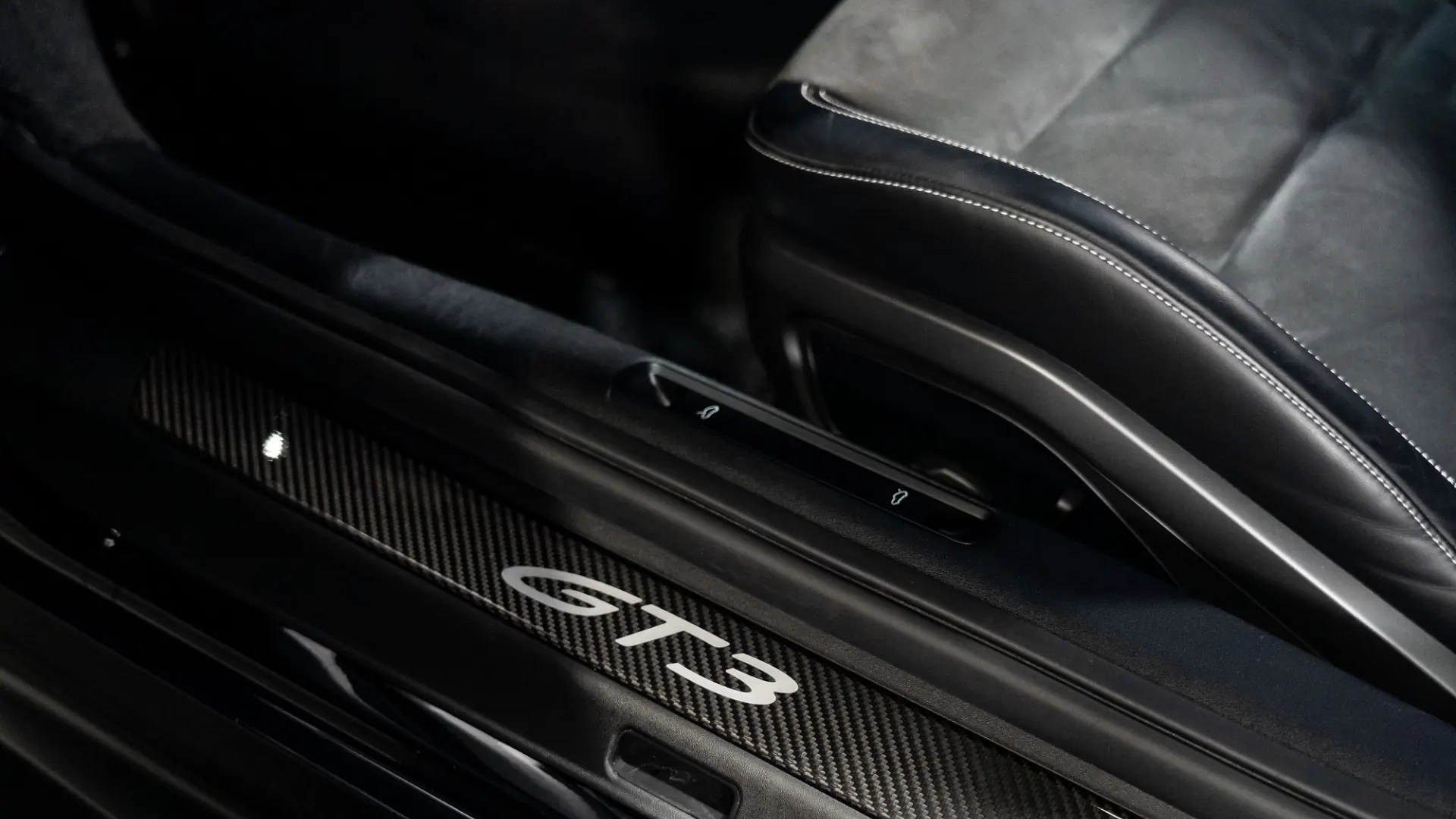 Porsche 911 — photo 11