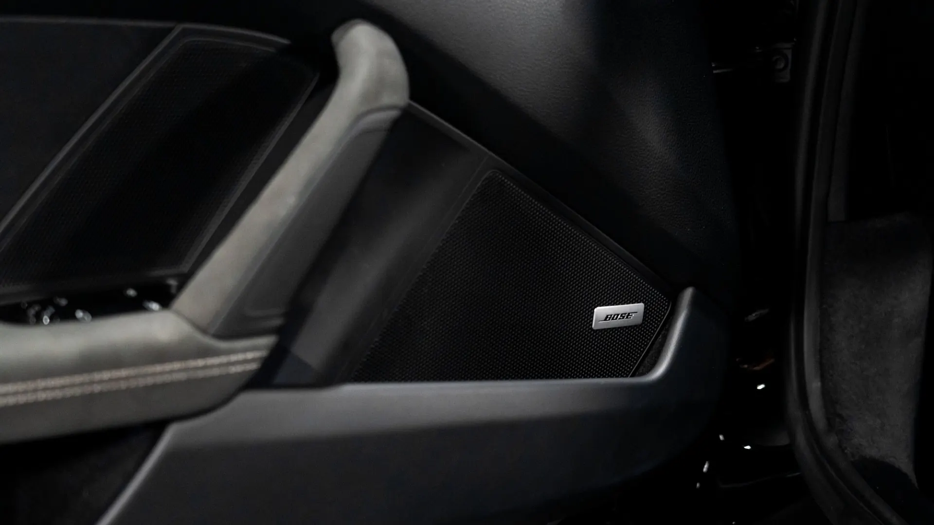 Porsche 911 — photo 27