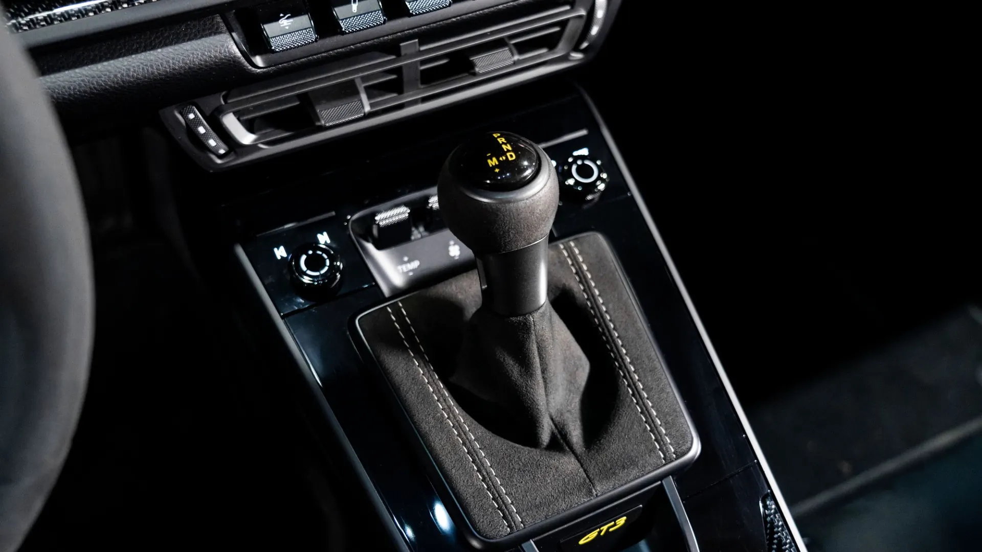 Porsche 911 — photo 22