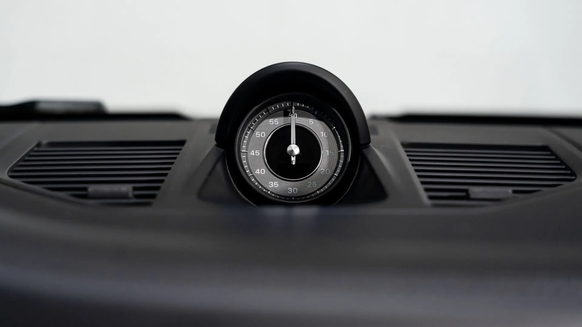 Porsche 911 — photo 22