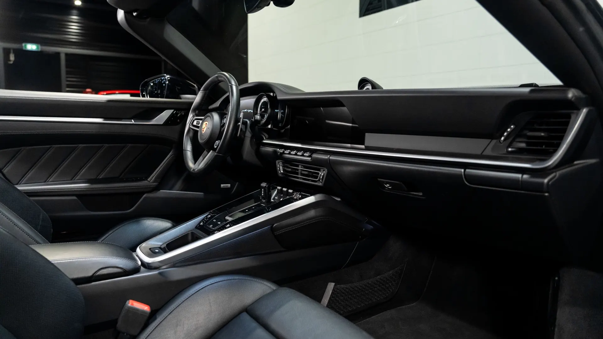 Porsche 911 — photo 14