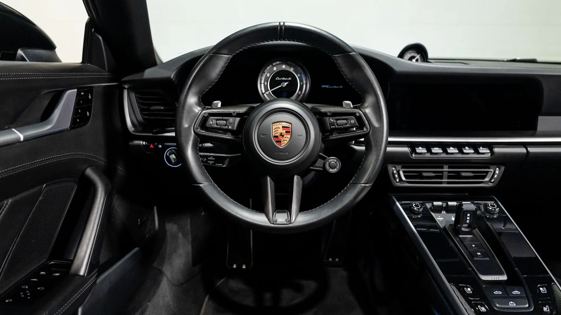 Porsche 911 — photo 16