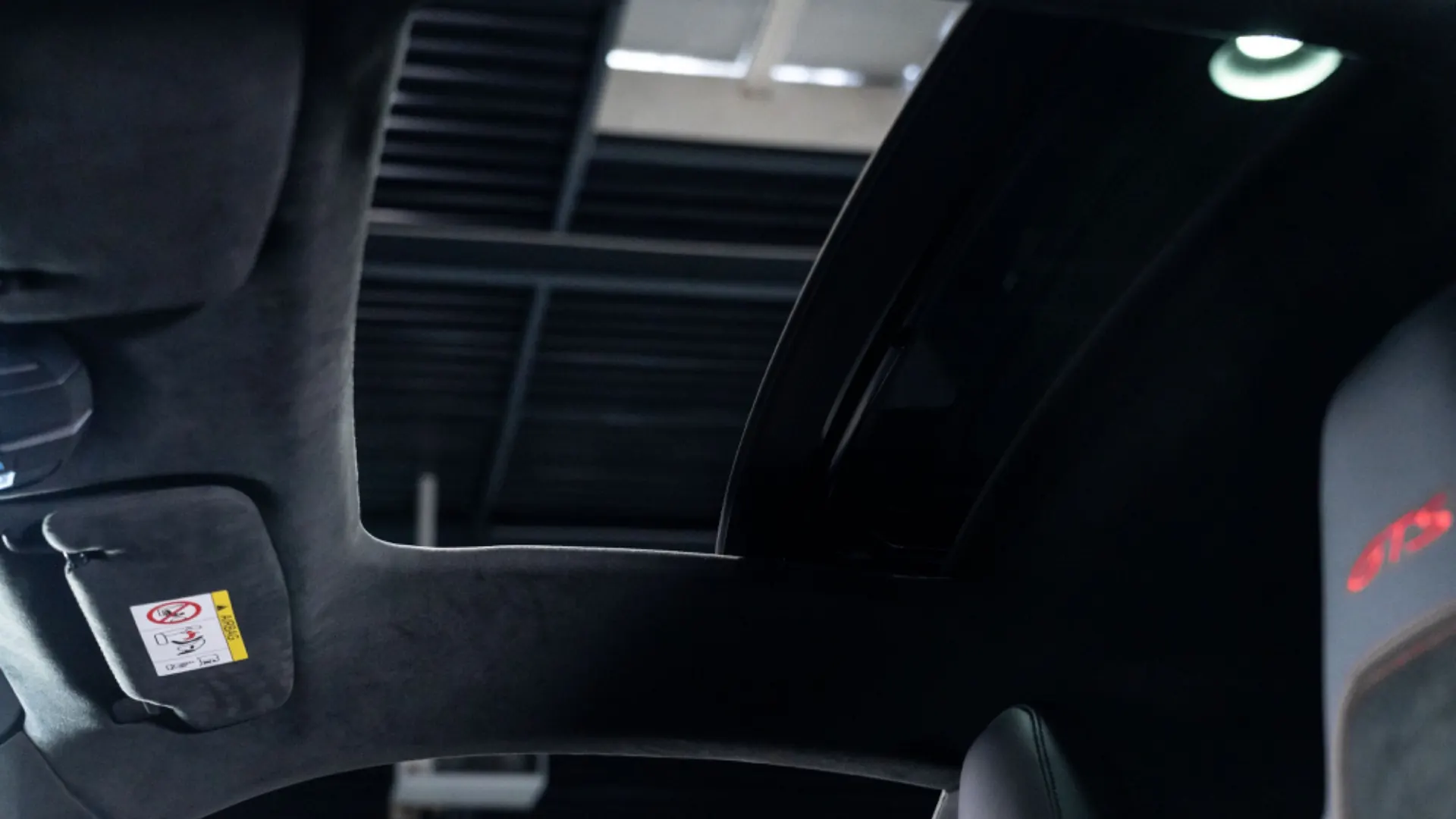 Porsche 911 — photo 16