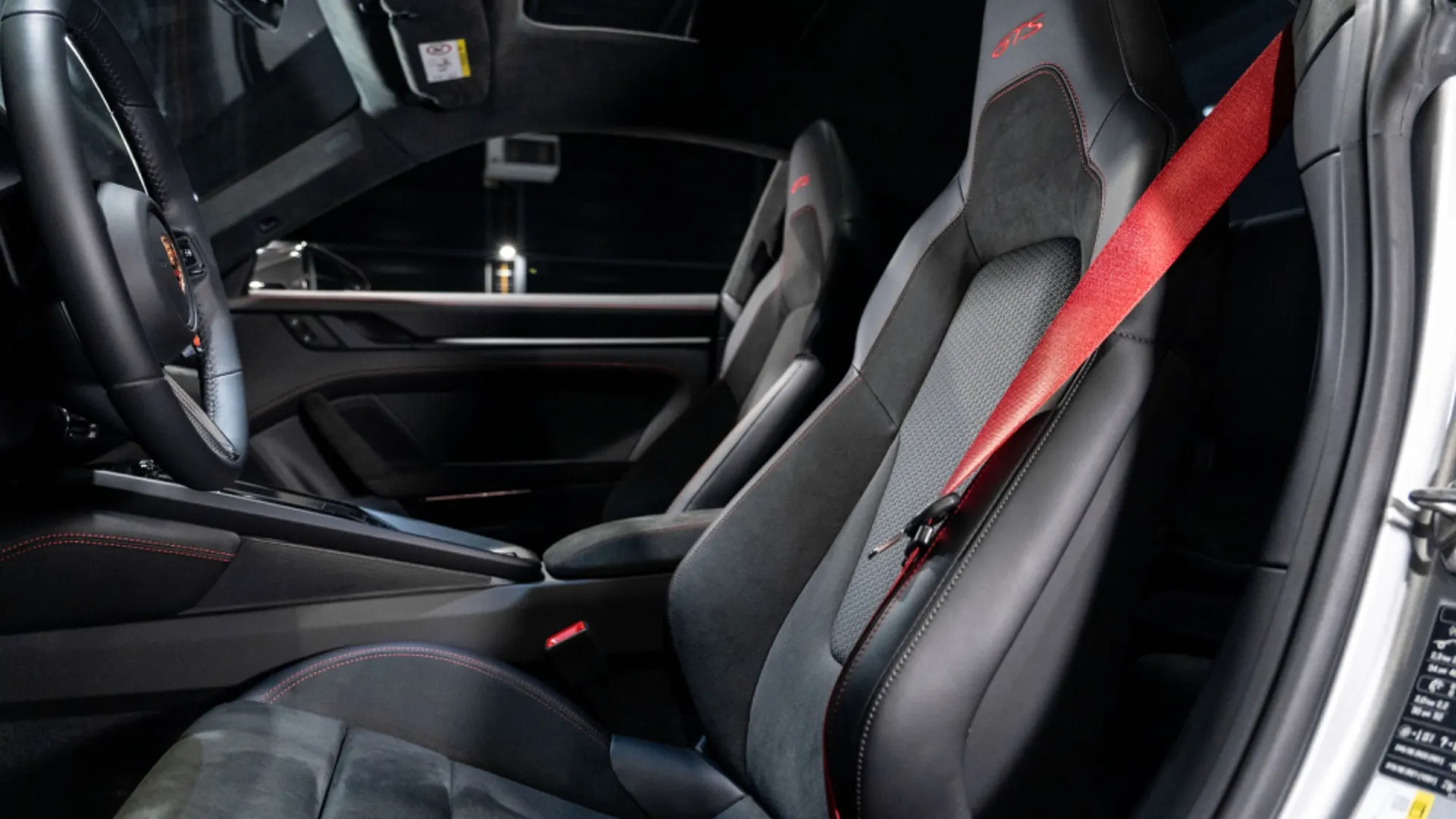 Porsche 911 — photo 13