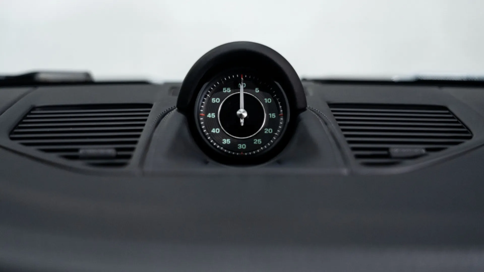 Porsche 911 — photo 26