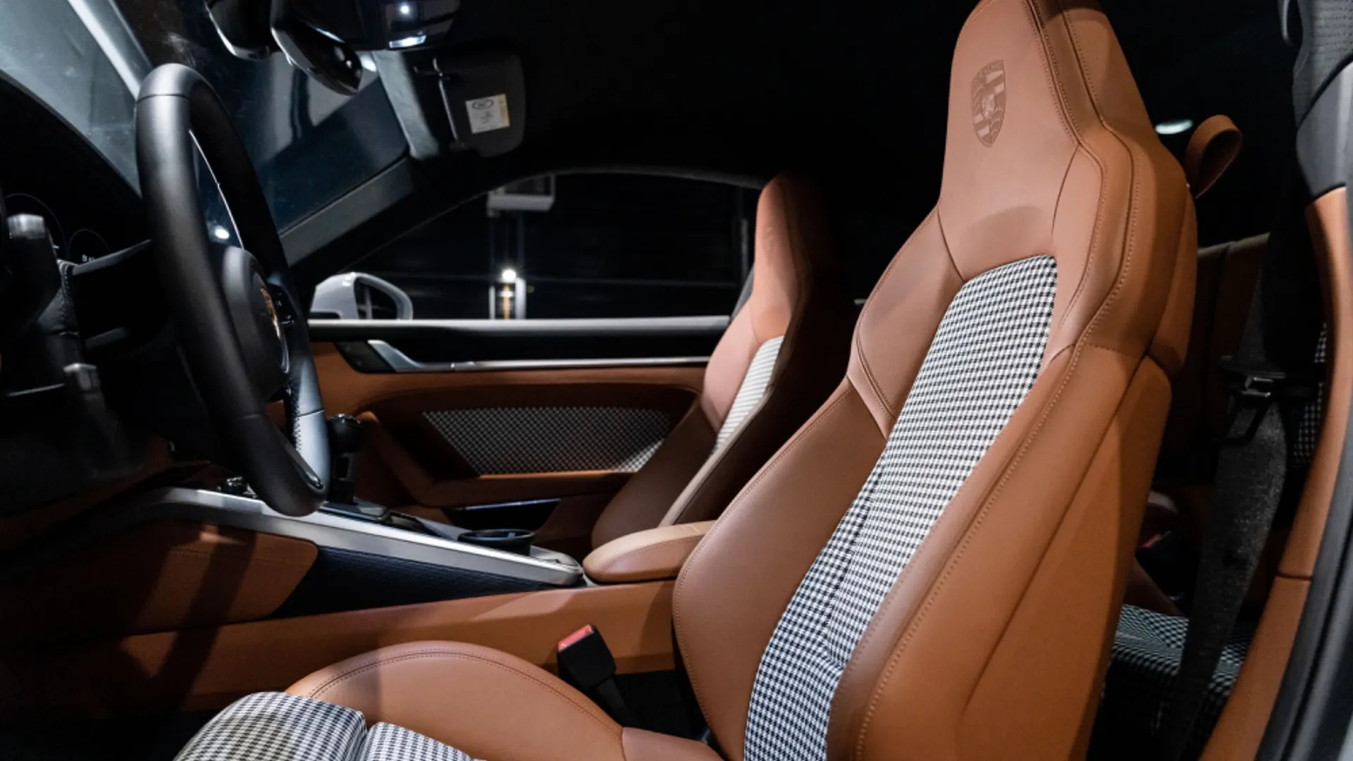 Porsche 911 — photo 13