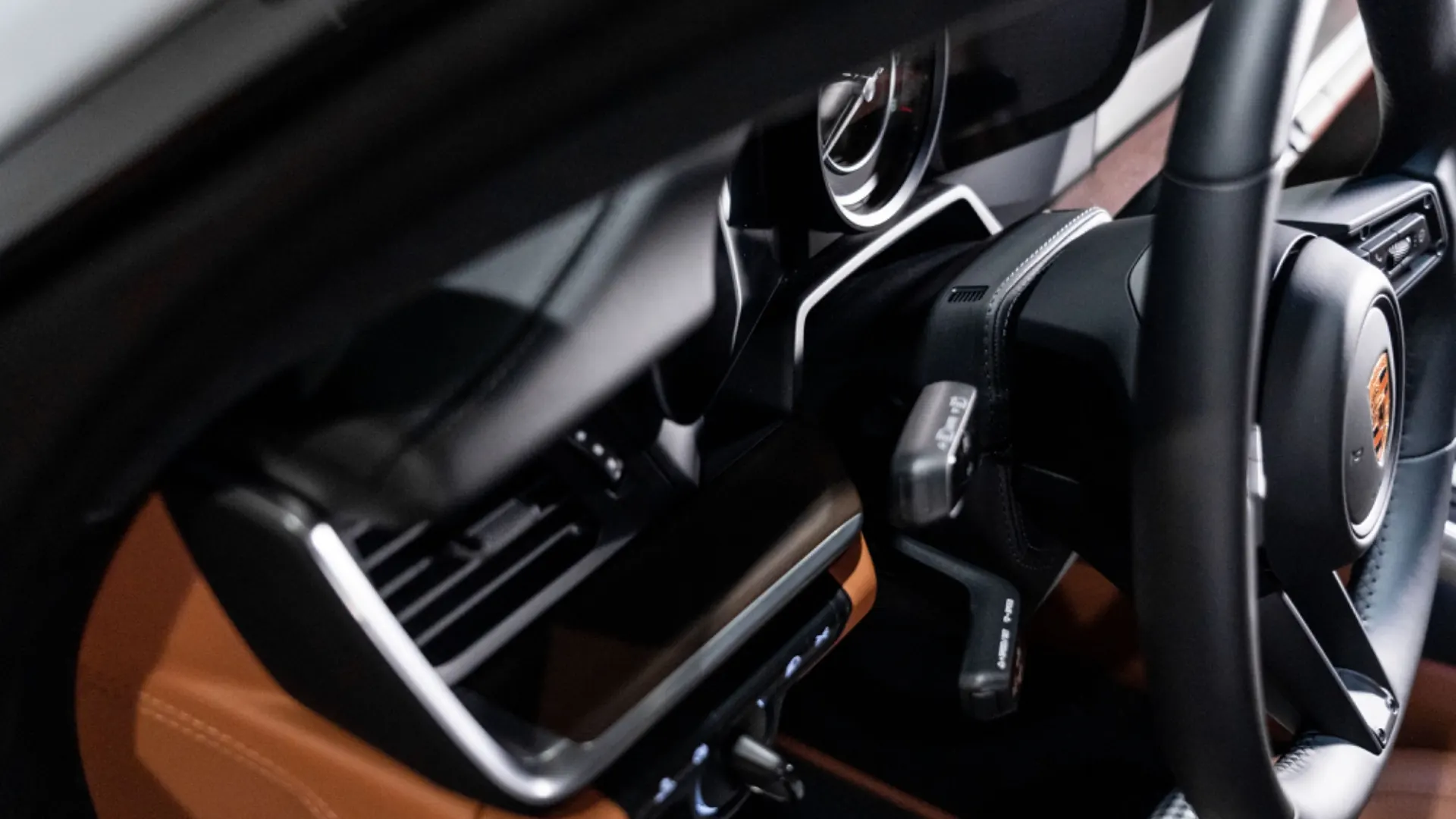 Porsche 911 — photo 21