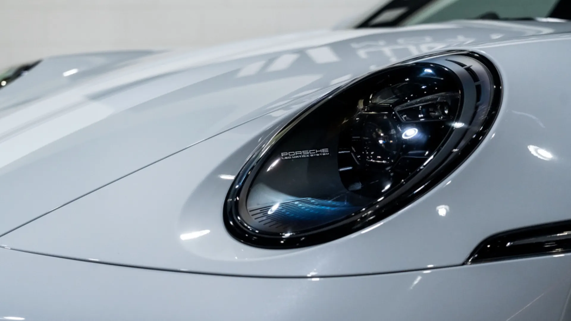 Porsche 911 — photo 8
