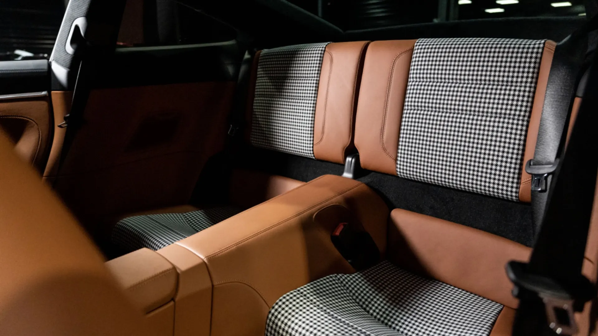 Porsche 911 — photo 15