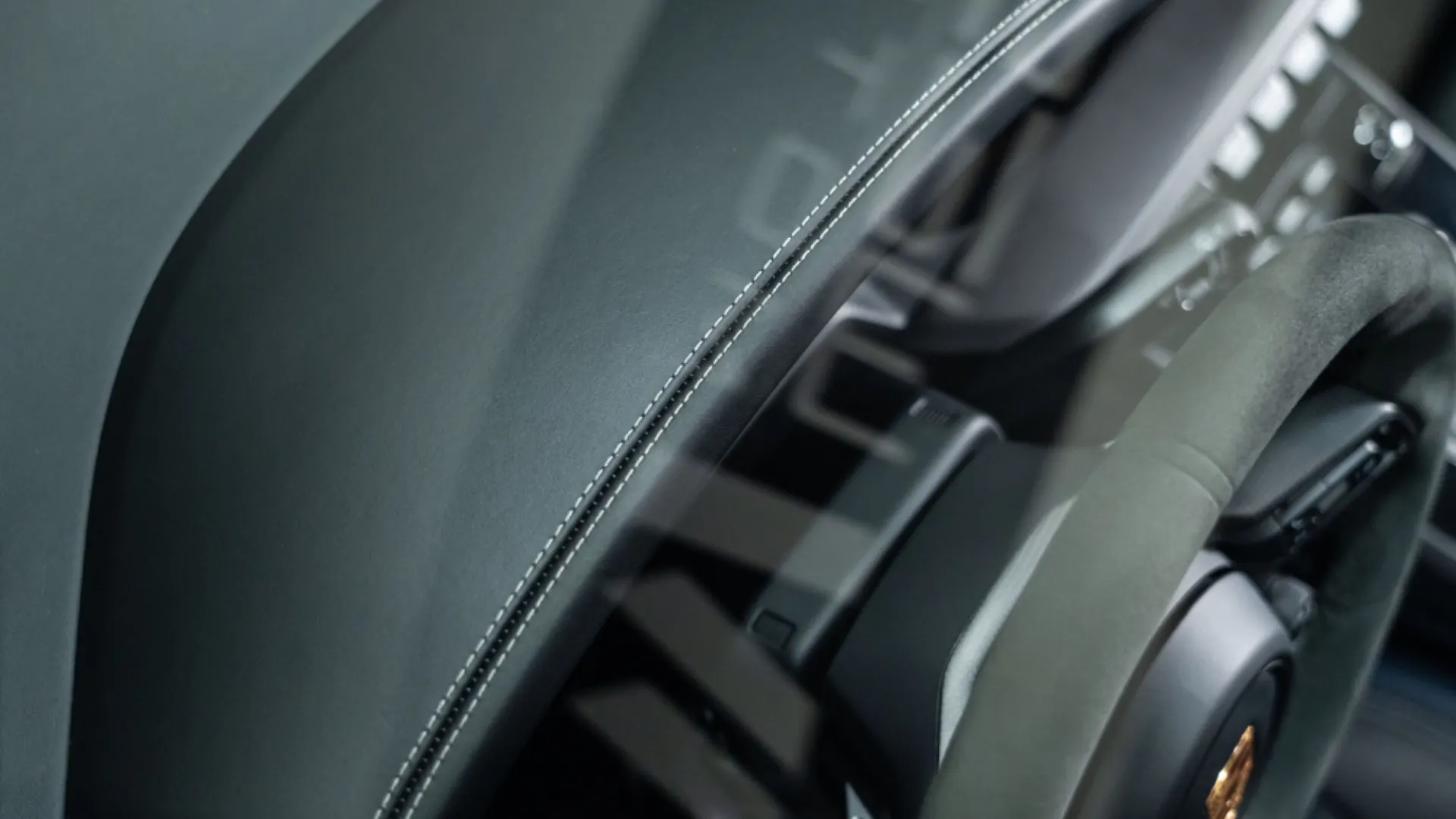 Porsche 911 — photo 22