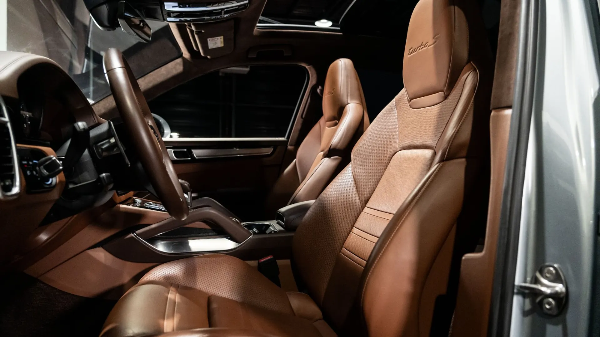 Porsche Cayenne — photo 10