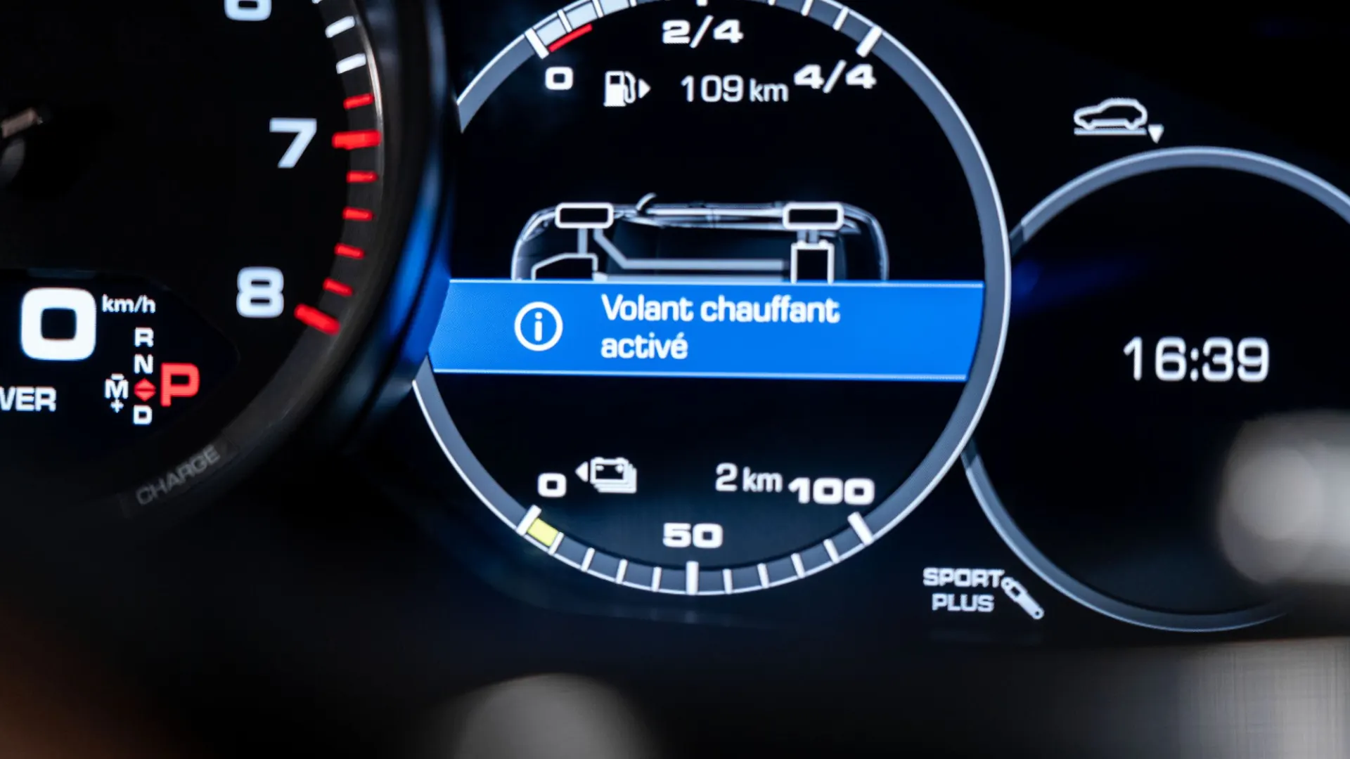 Porsche Cayenne — photo 29