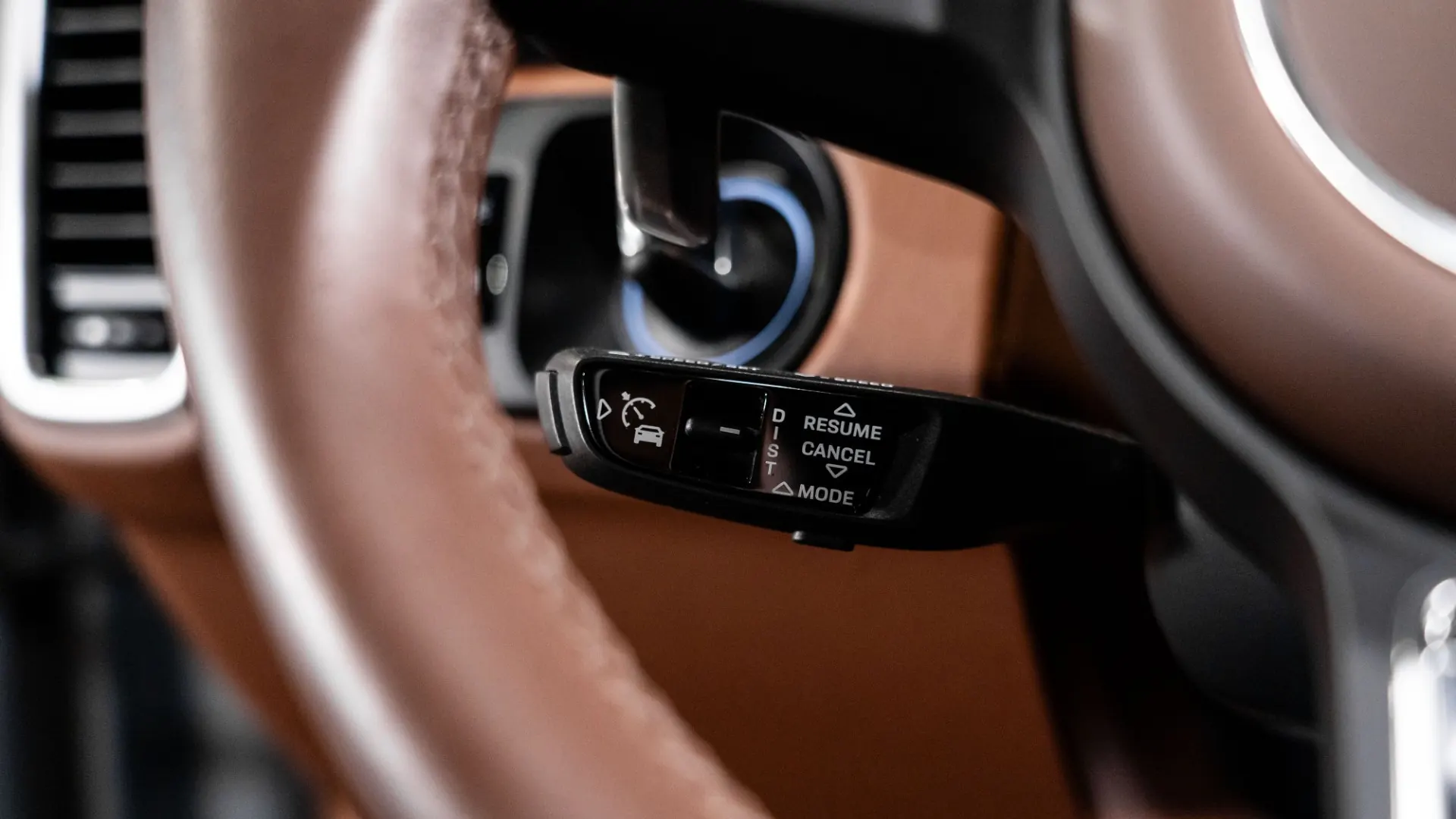 Porsche Cayenne — photo 21