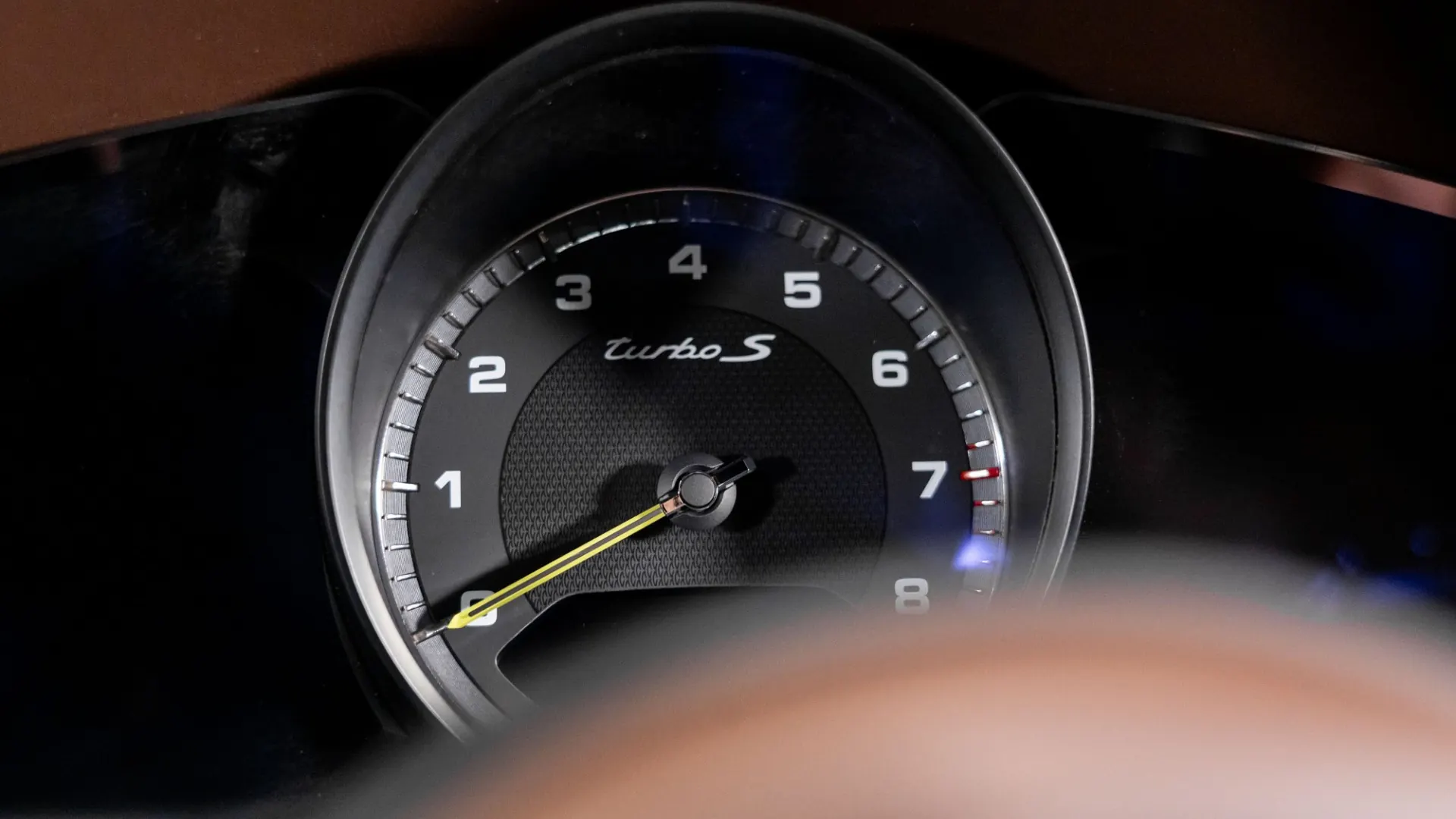 Porsche Cayenne — photo 23
