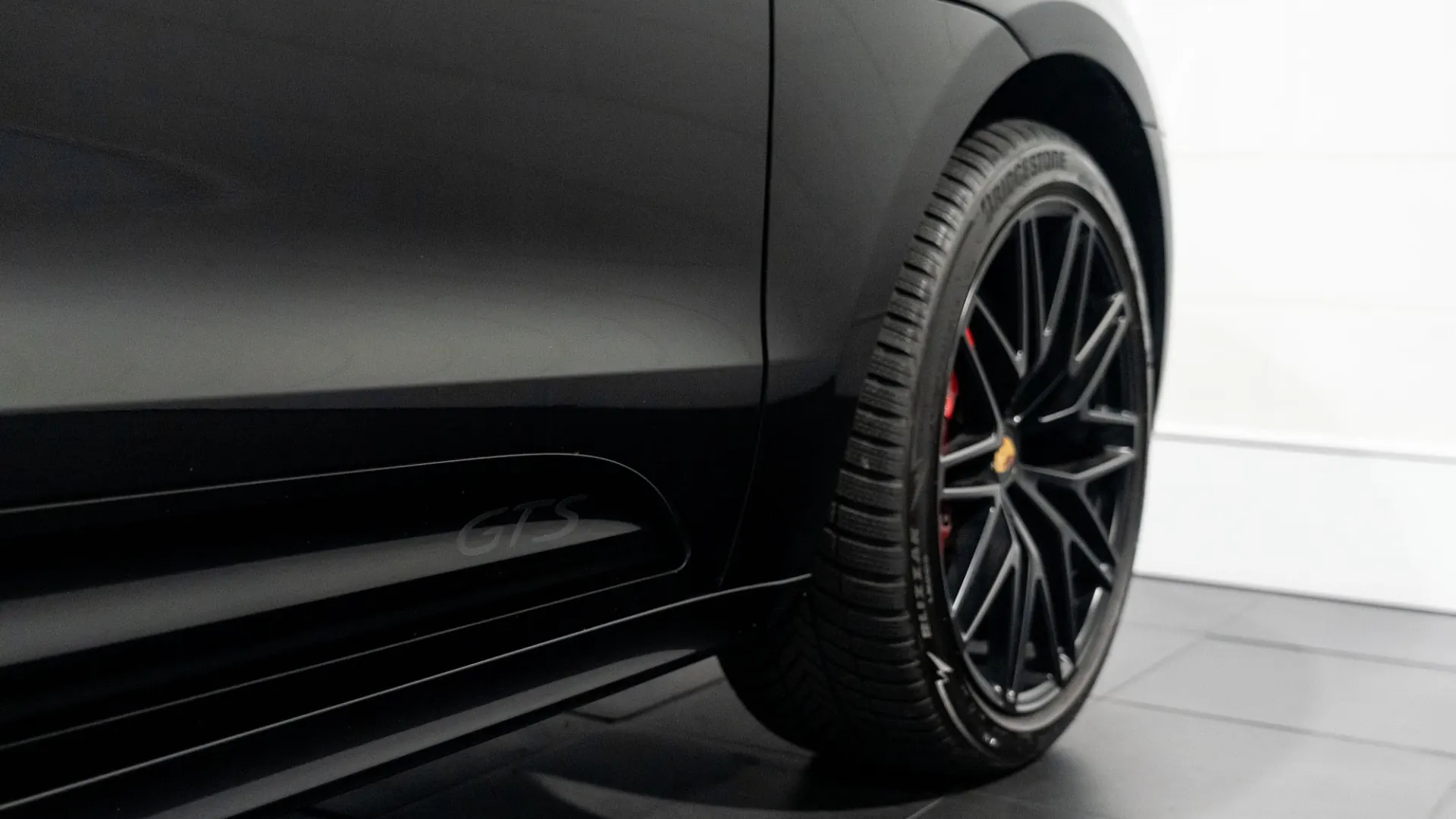 Porsche Macan — photo 6