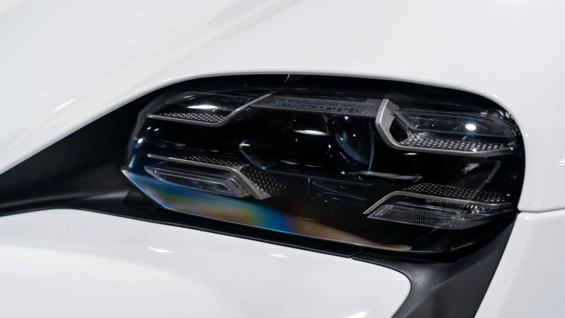 Porsche Taycan — photo 7