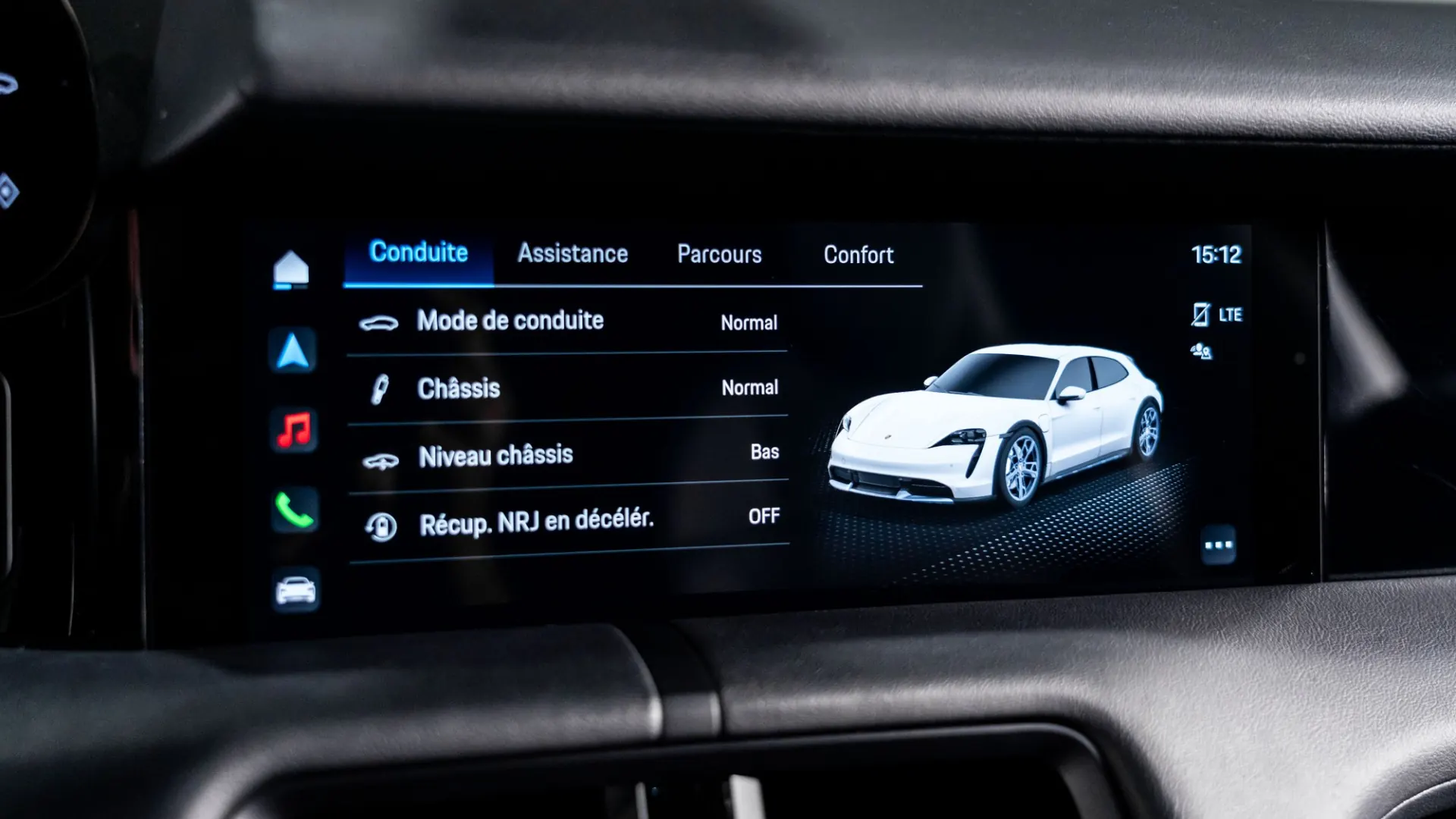 Porsche Taycan — photo 23