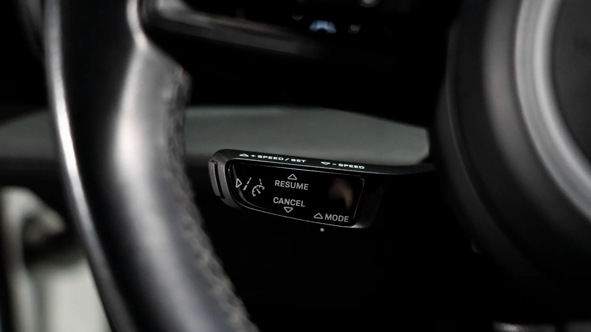Porsche Taycan — photo 21