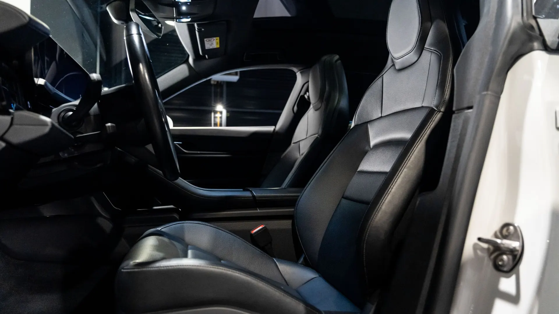 Porsche Taycan — photo 12