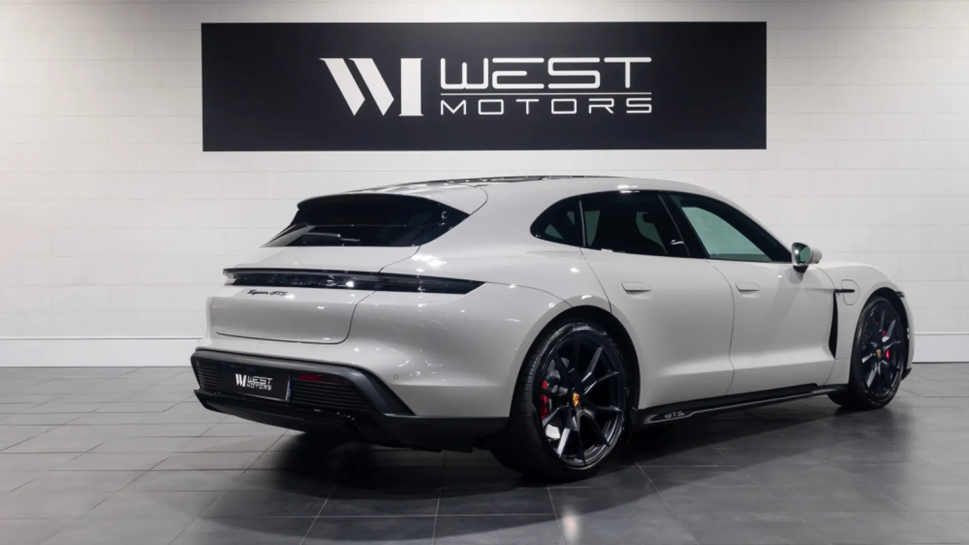 Porsche Taycan — photo 4