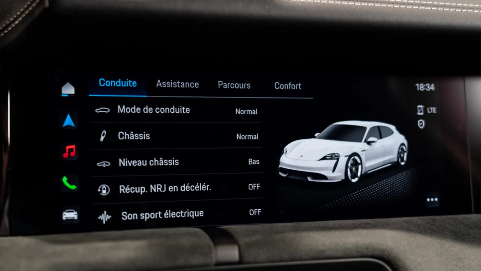 Porsche Taycan — photo 22