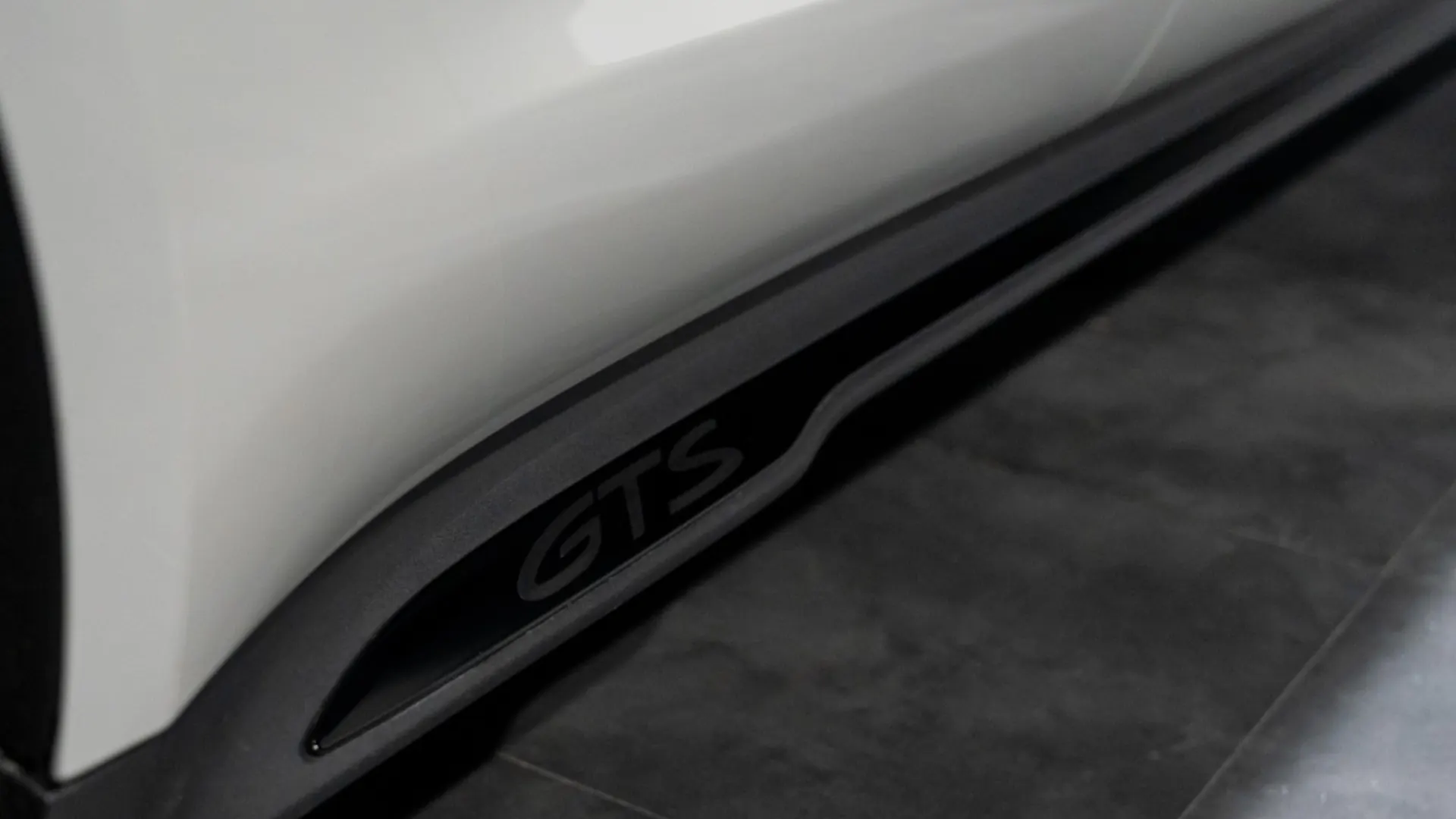 Porsche Taycan — photo 6