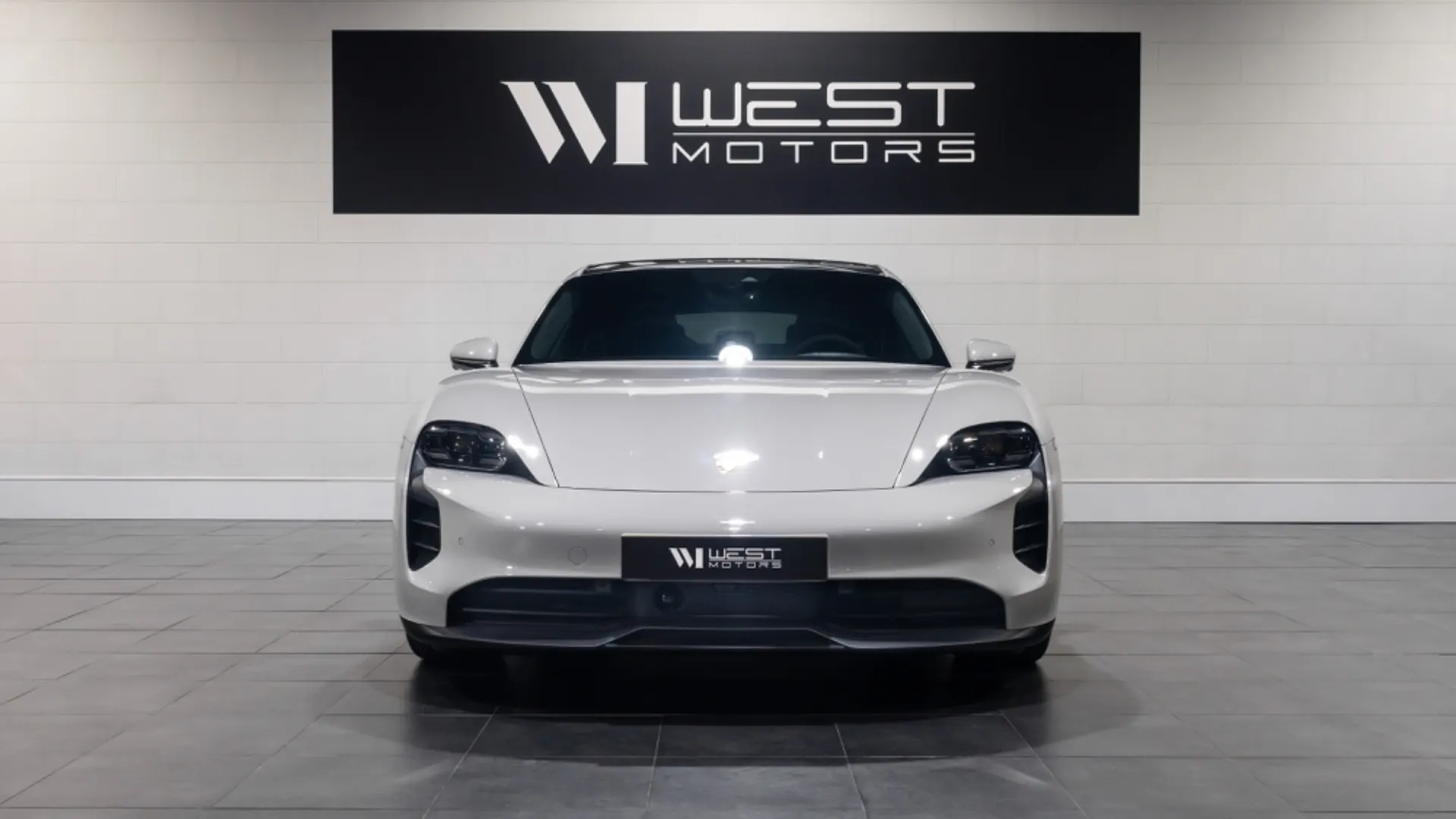 Porsche Taycan — photo 2